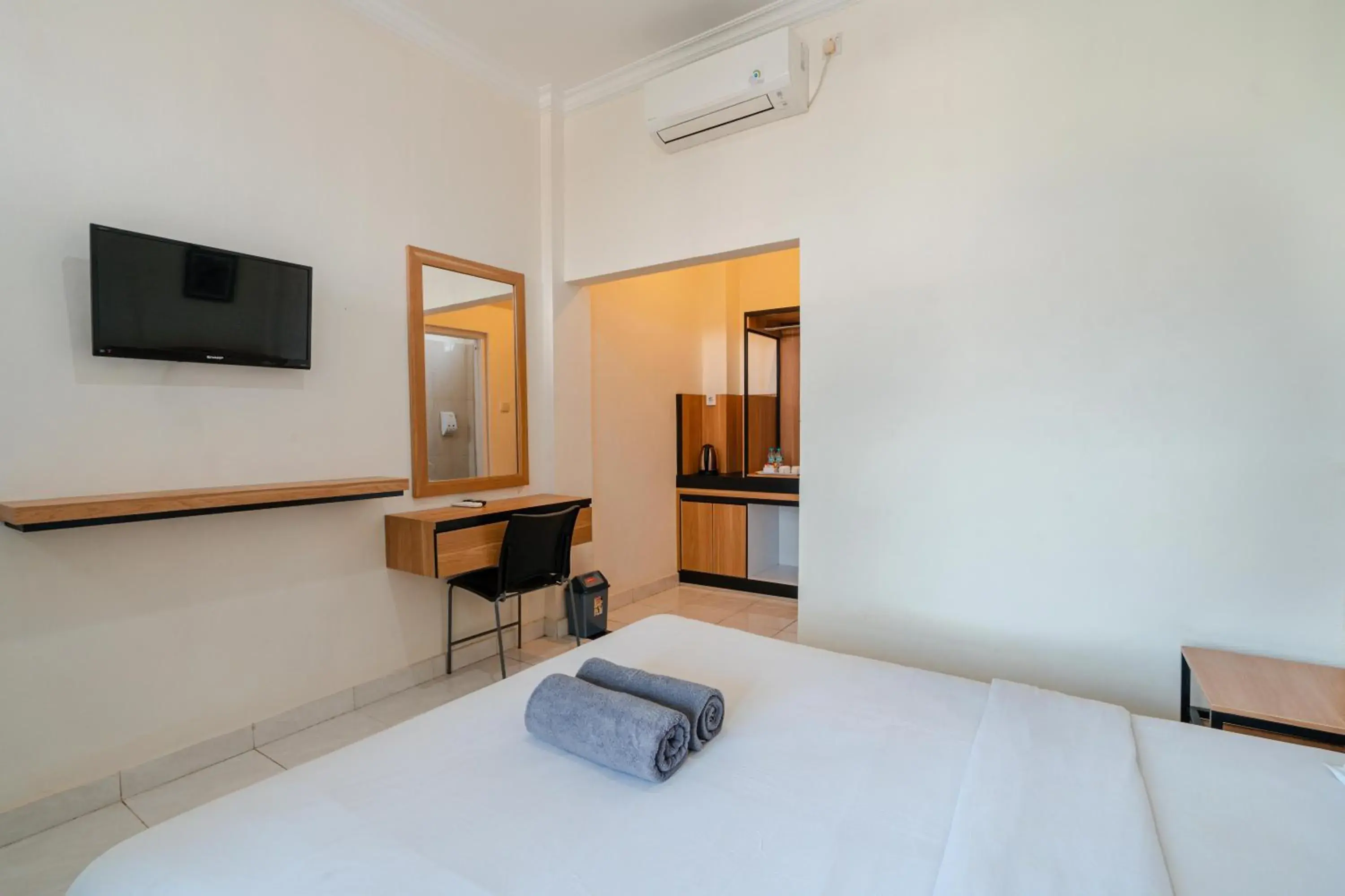 Bedroom, Bed in Pondok Anyar Hotel