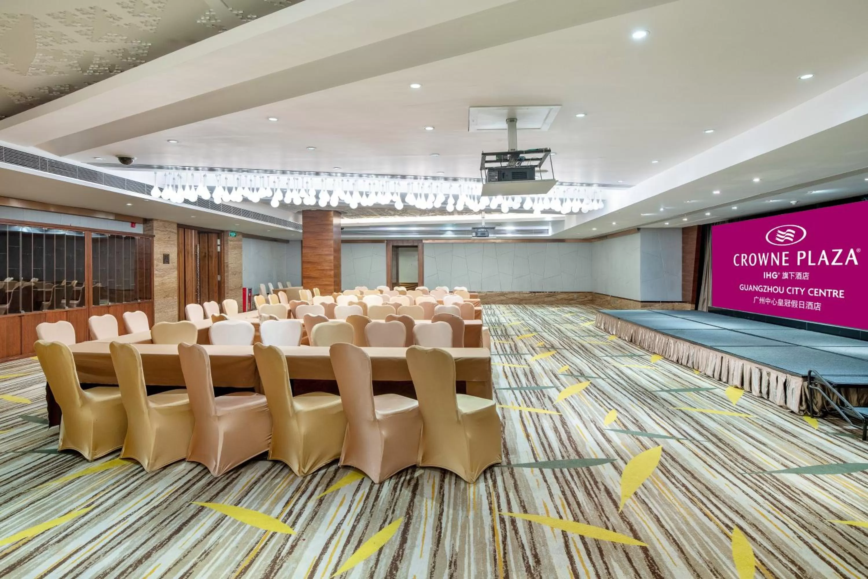 Meeting/conference room in Crowne Plaza Guangzhou City Centre by IHG
