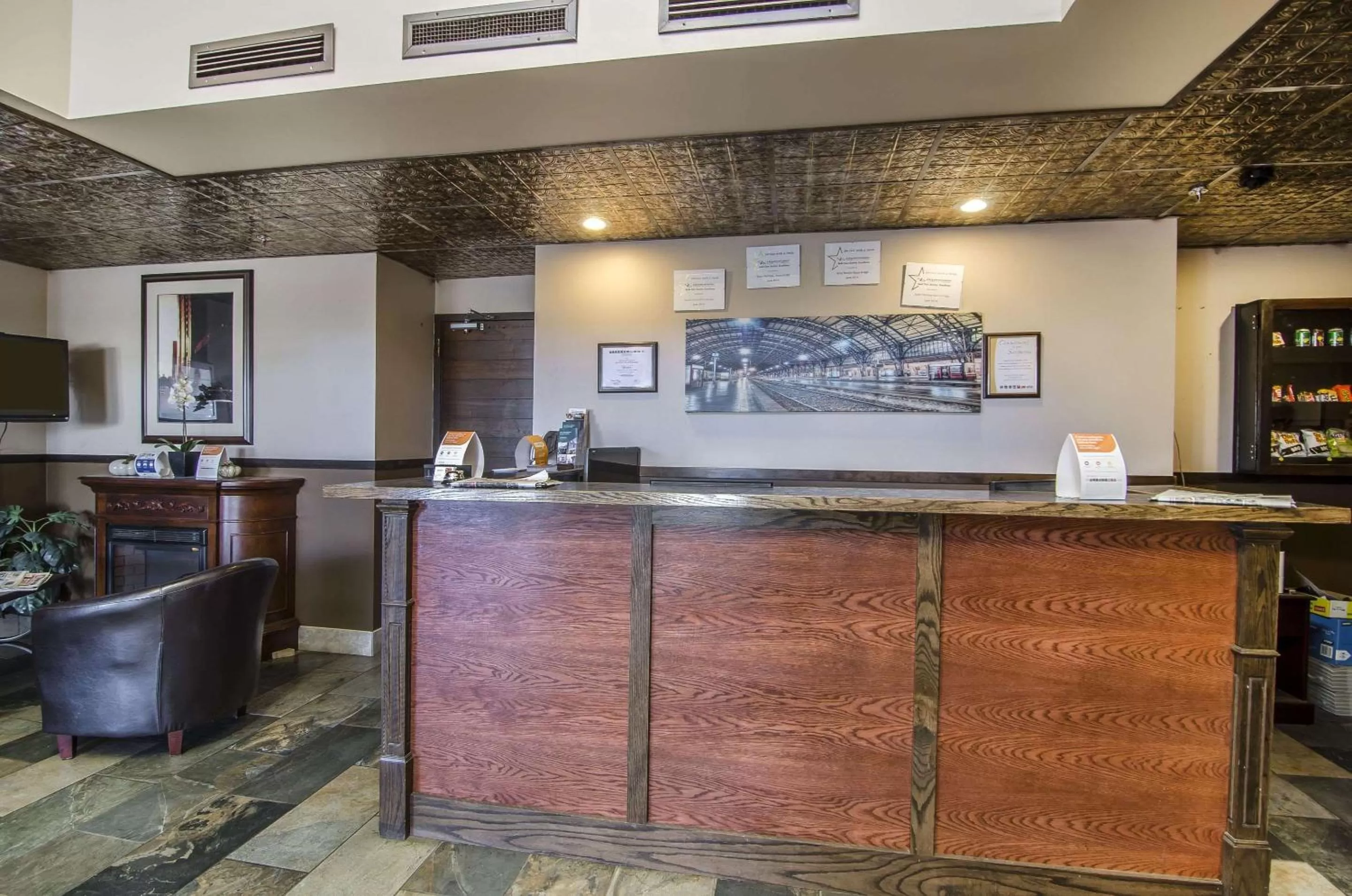 Lobby or reception in Econo Lodge Lloydminster