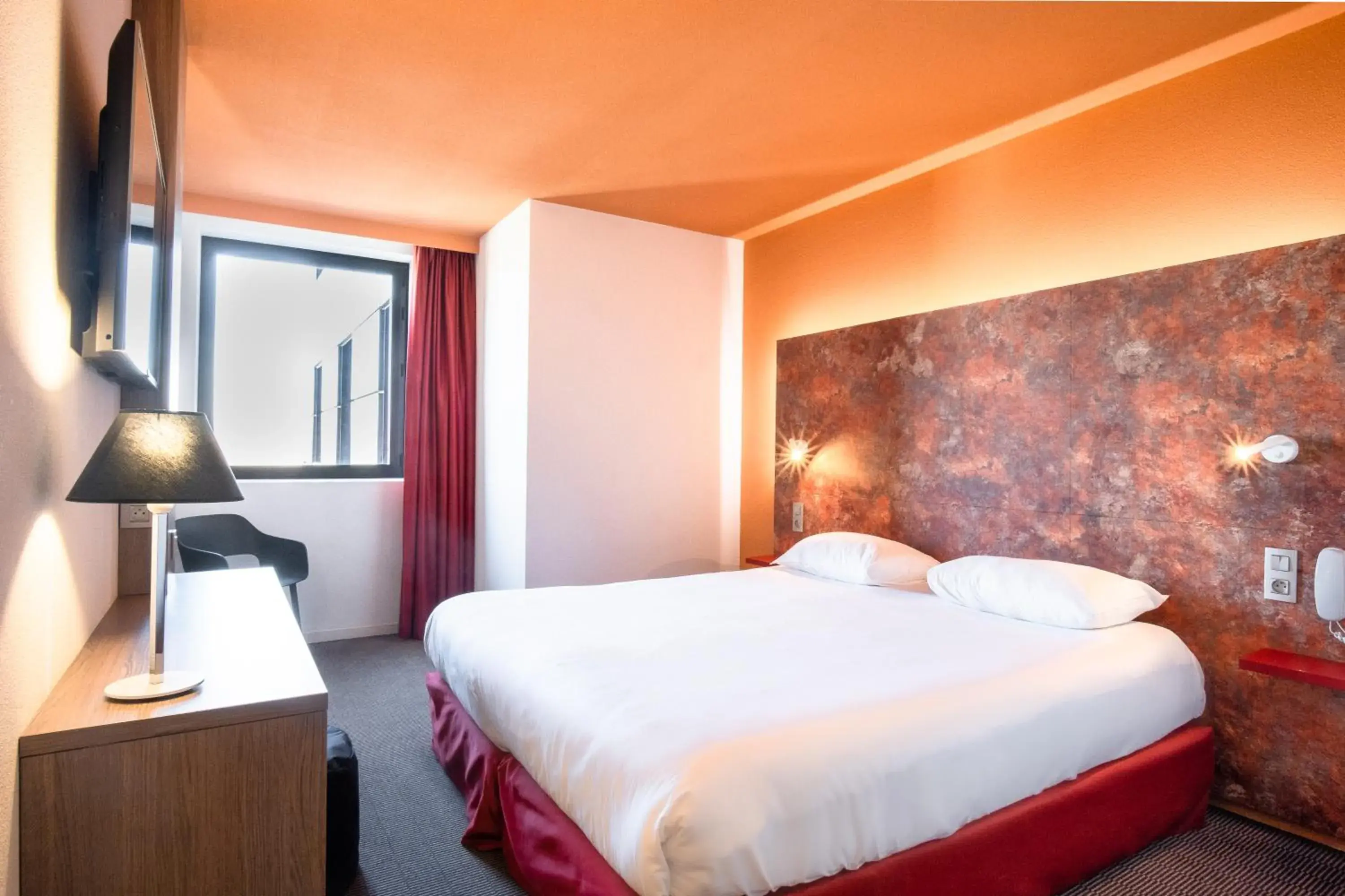 Bedroom, Bed in ibis Styles Toulouse Cite Espace