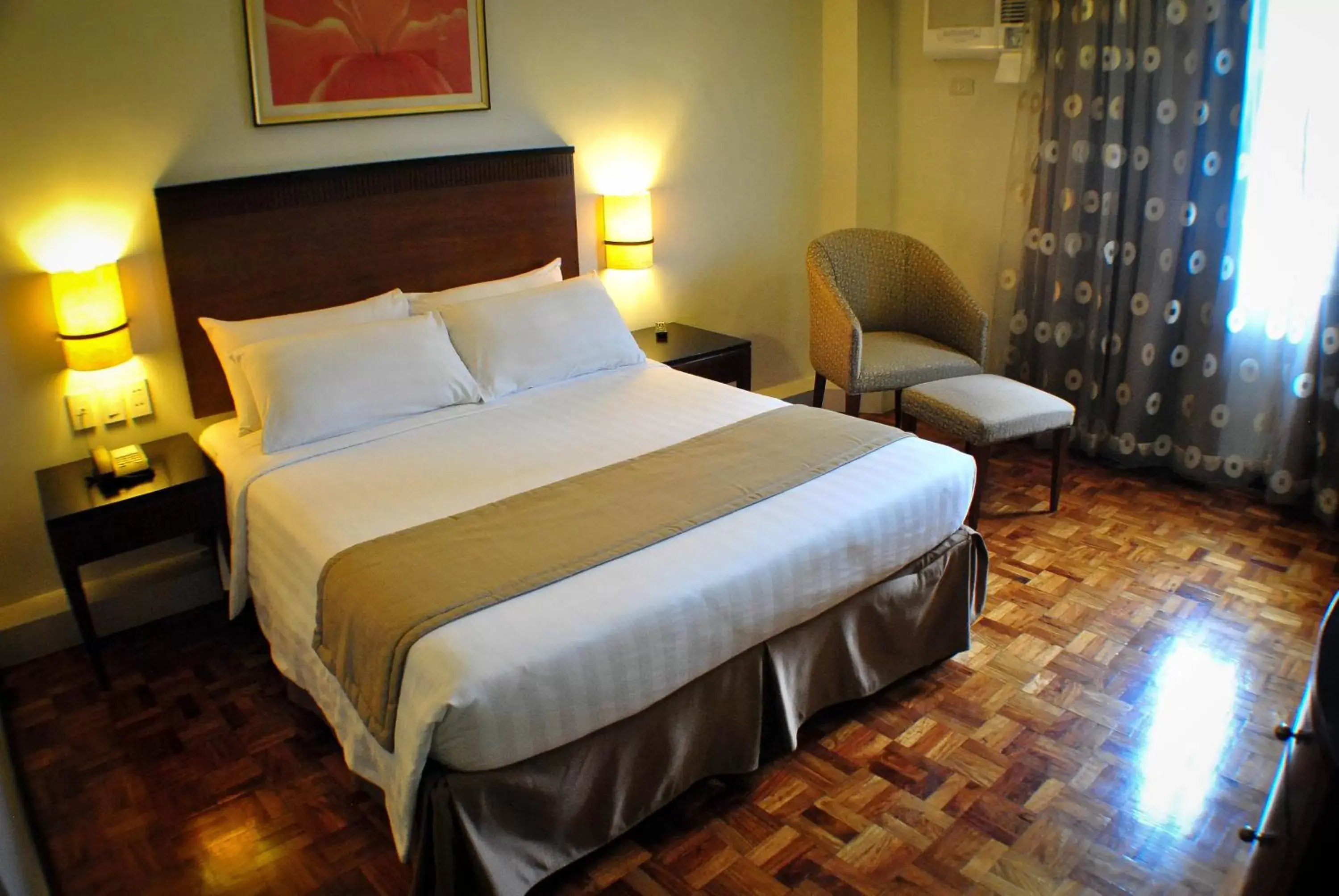 Bed in Fersal Hotel Neptune Makati