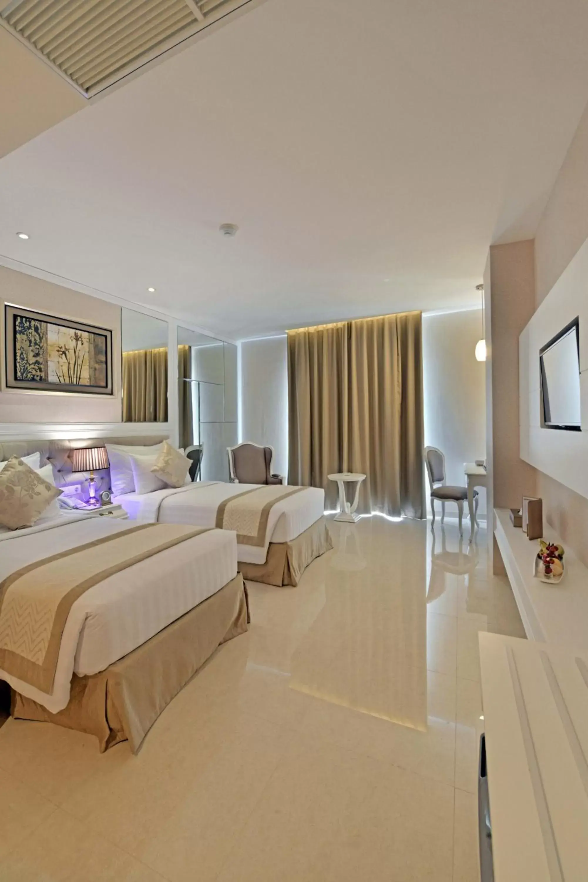 Deluxe Double or Twin Room in Grand Savero Hotel Bogor Deluxe Double or Twin Room in Grand Savero Hotel Bogor