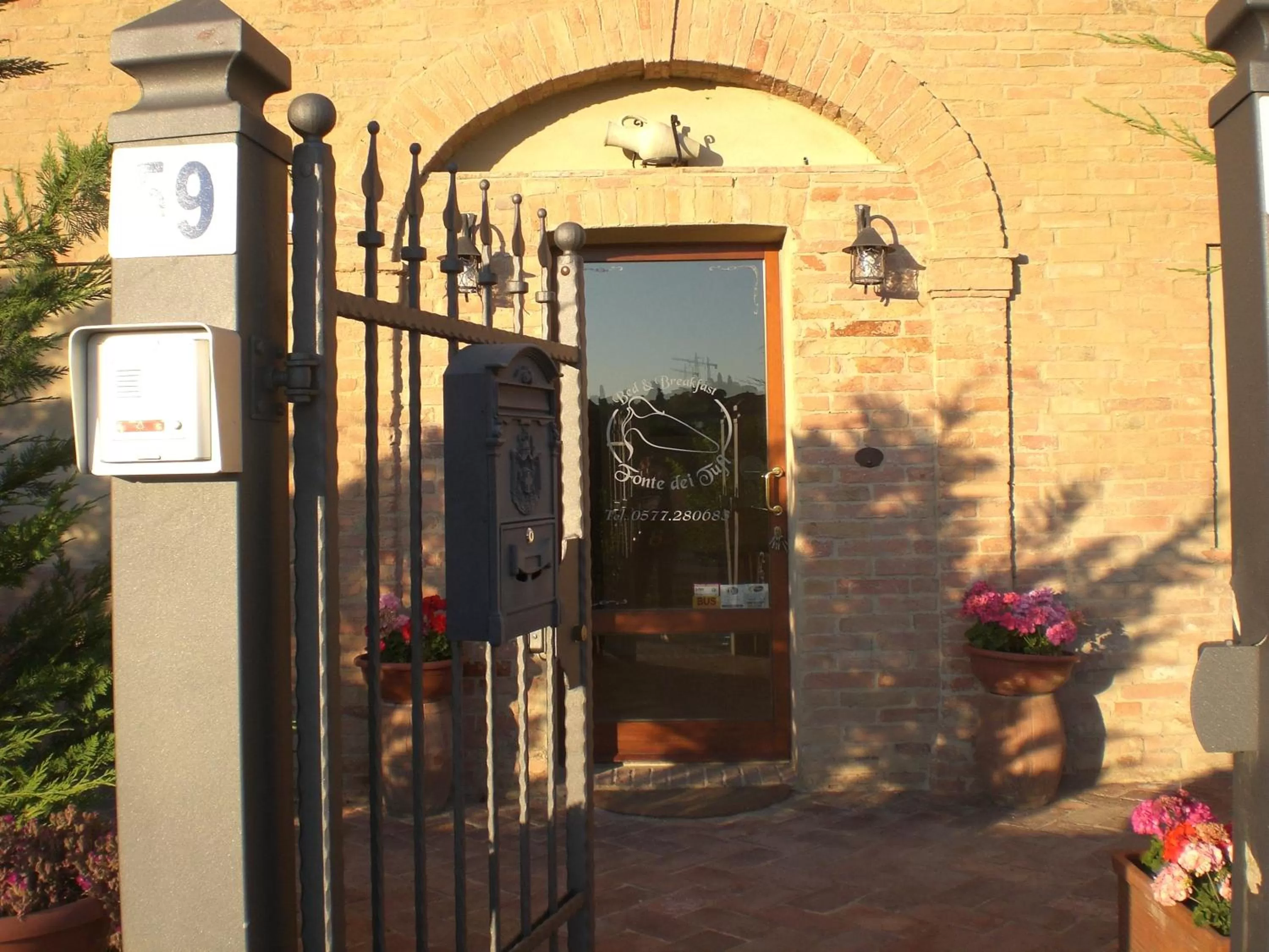 Facade/entrance in Fonte Dei Tufi