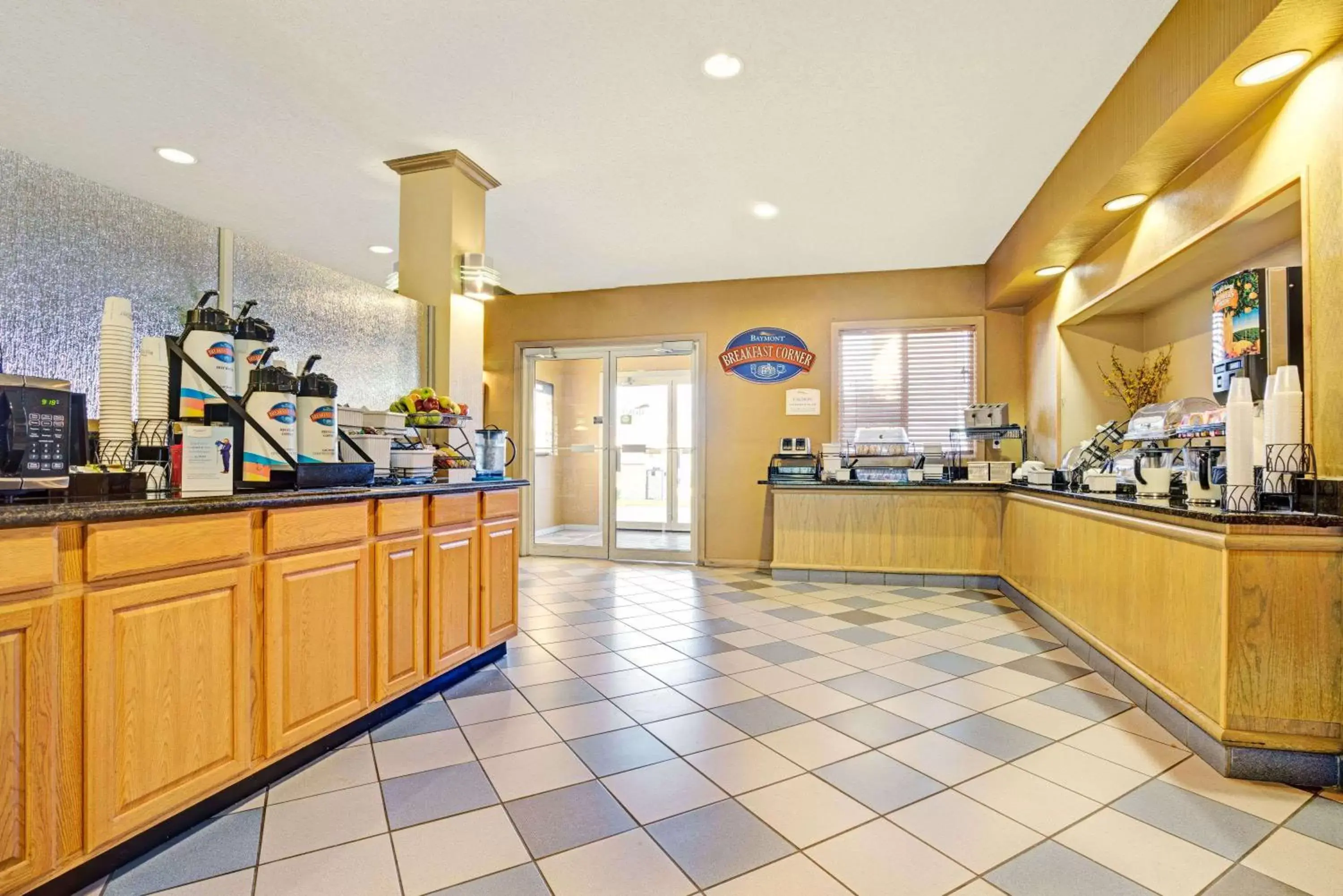 Restaurant/places to eat in Baymont by Wyndham Wahpeton Restaurant/places to eat in Baymont by Wyndham Wahpeton