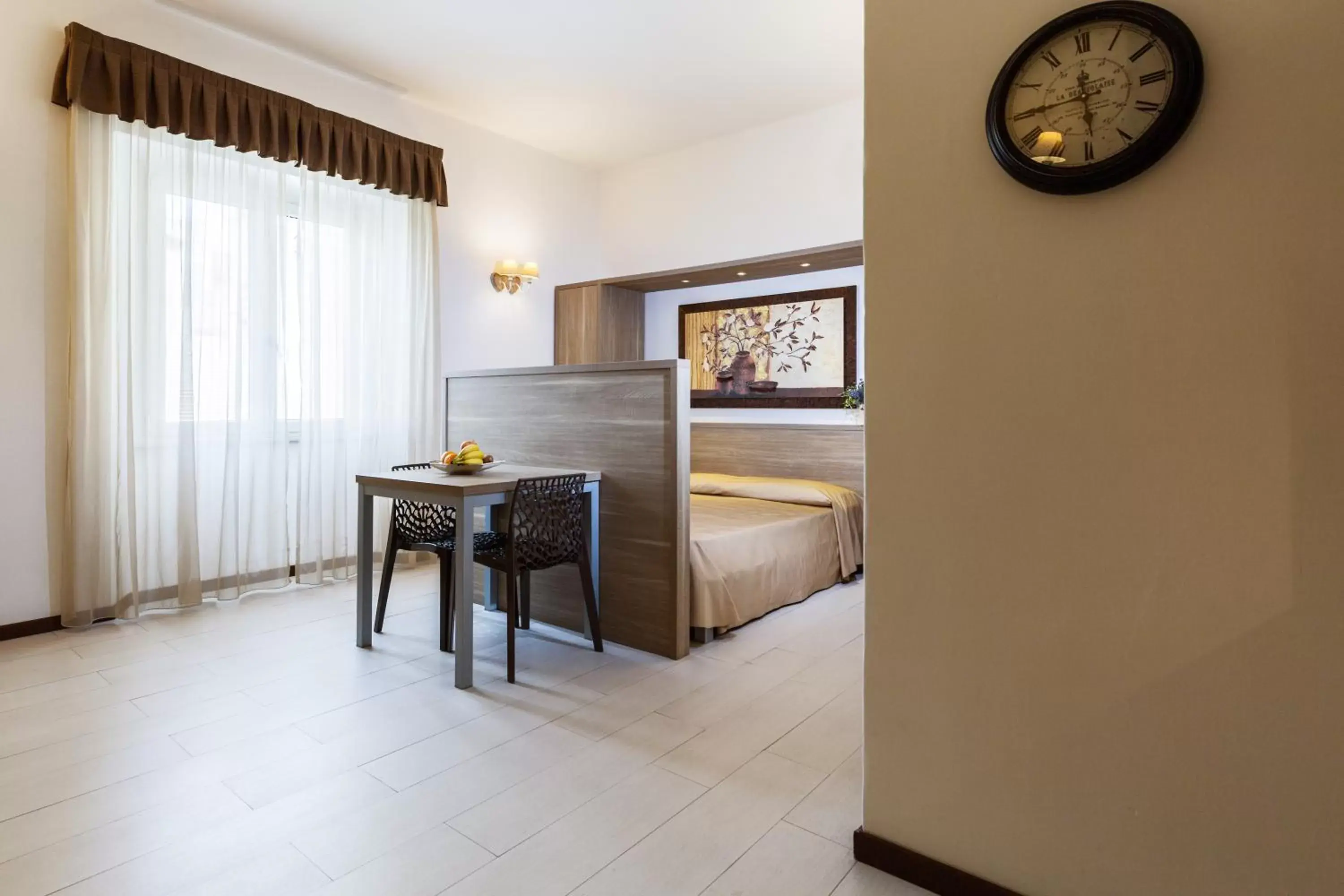 Bed, Dining Area in Le Residenze del Centro