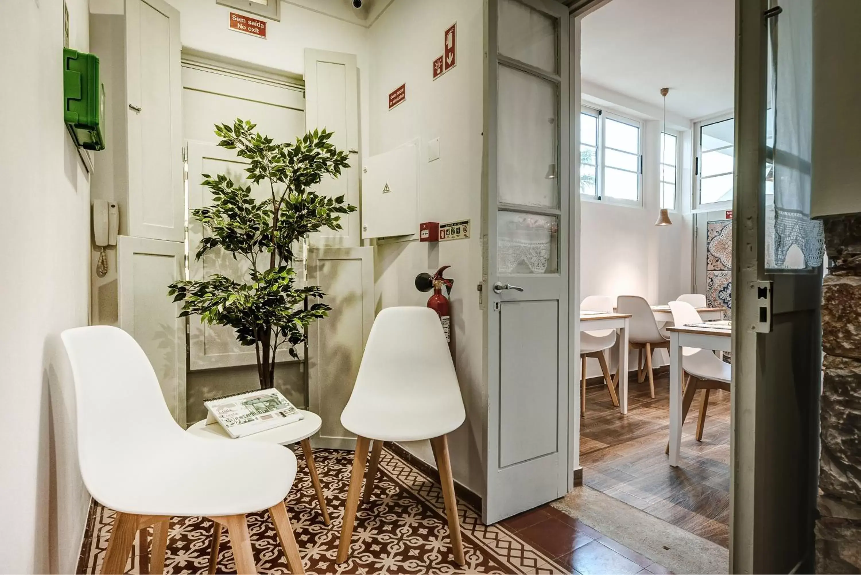 Breakfast, Seating Area in Loulé Coreto Guesthouse