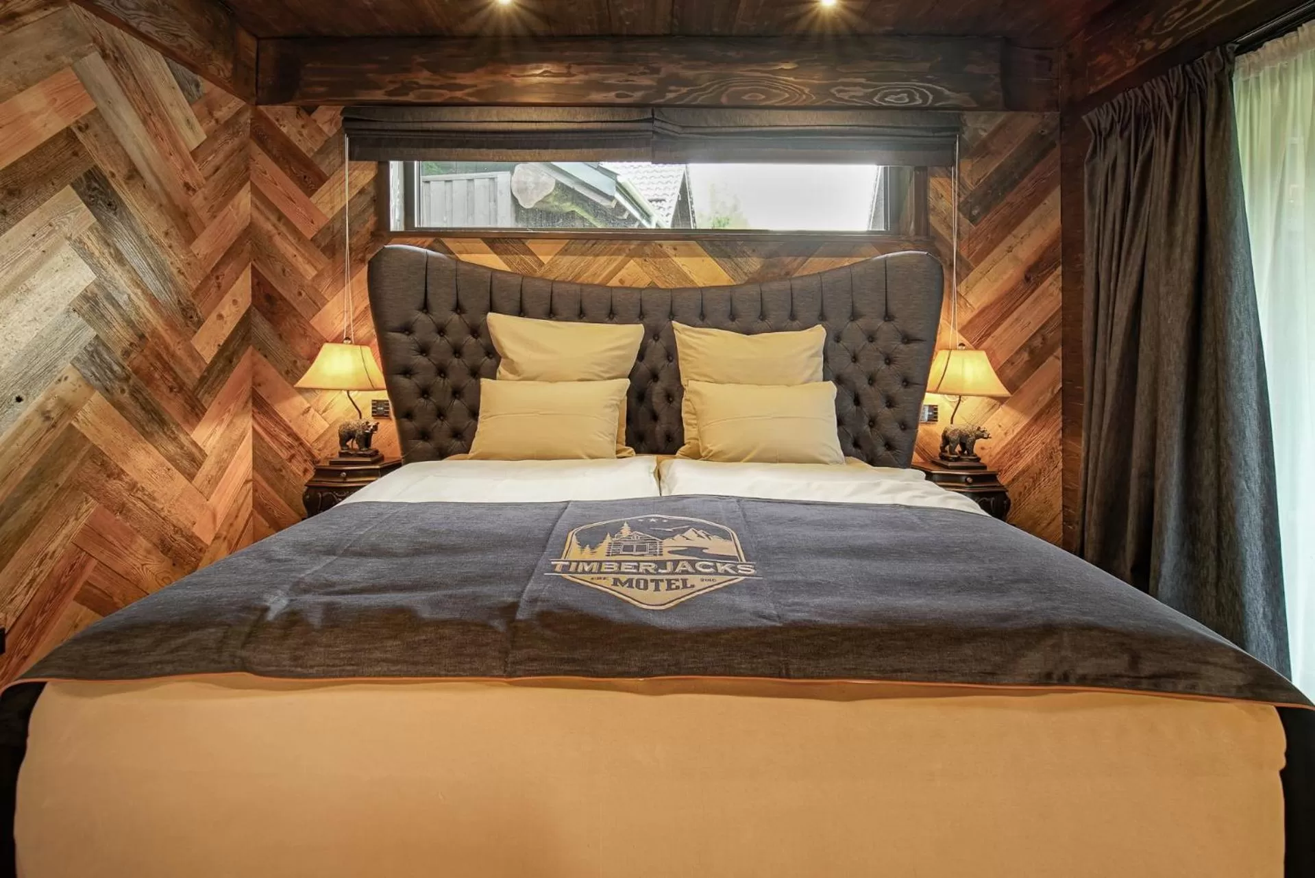 Bed in Timberjacks Siegen Motel