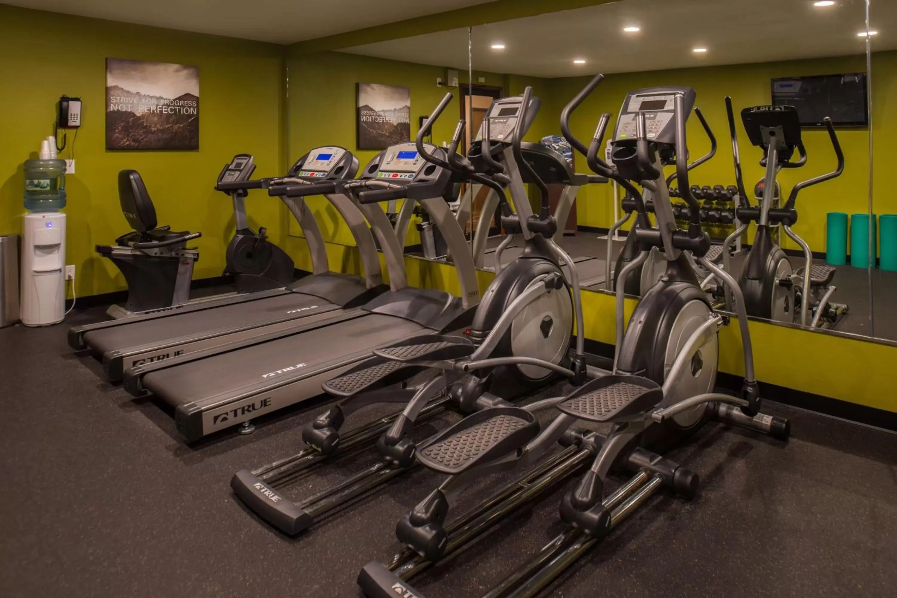 Fitness centre/facilities, Fitness Center/Facilities in Best Western Ambassador Inn & Suites