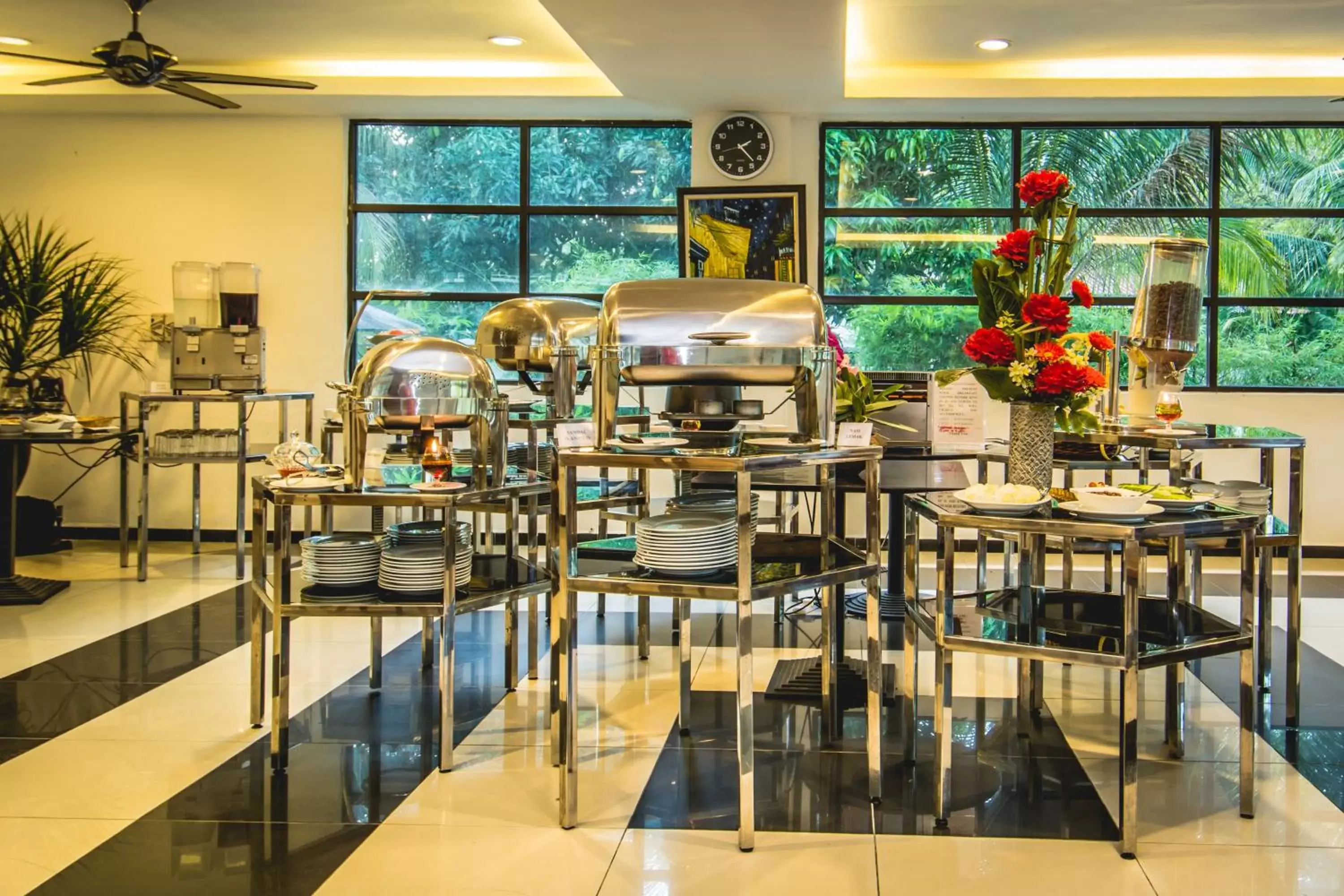 Continental breakfast, Restaurant/Places to Eat in Alia Residence Business Resort