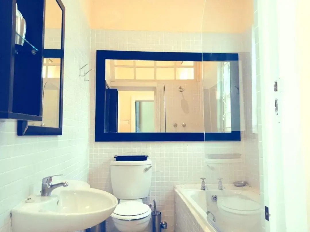 Bathroom in Liberty Lodge Guest House