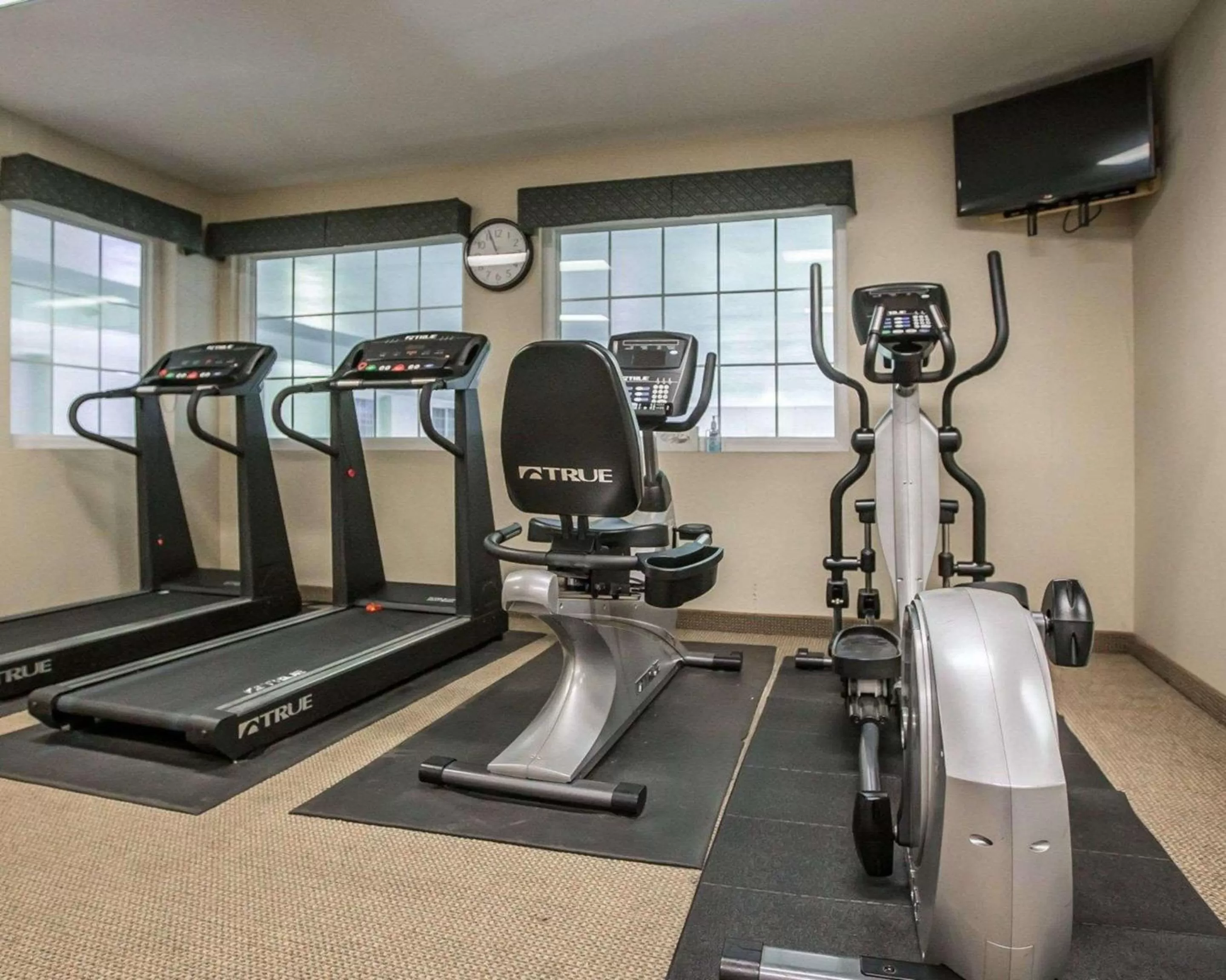 Fitness centre/facilities in Quality Inn & Suites Dixon near I-88