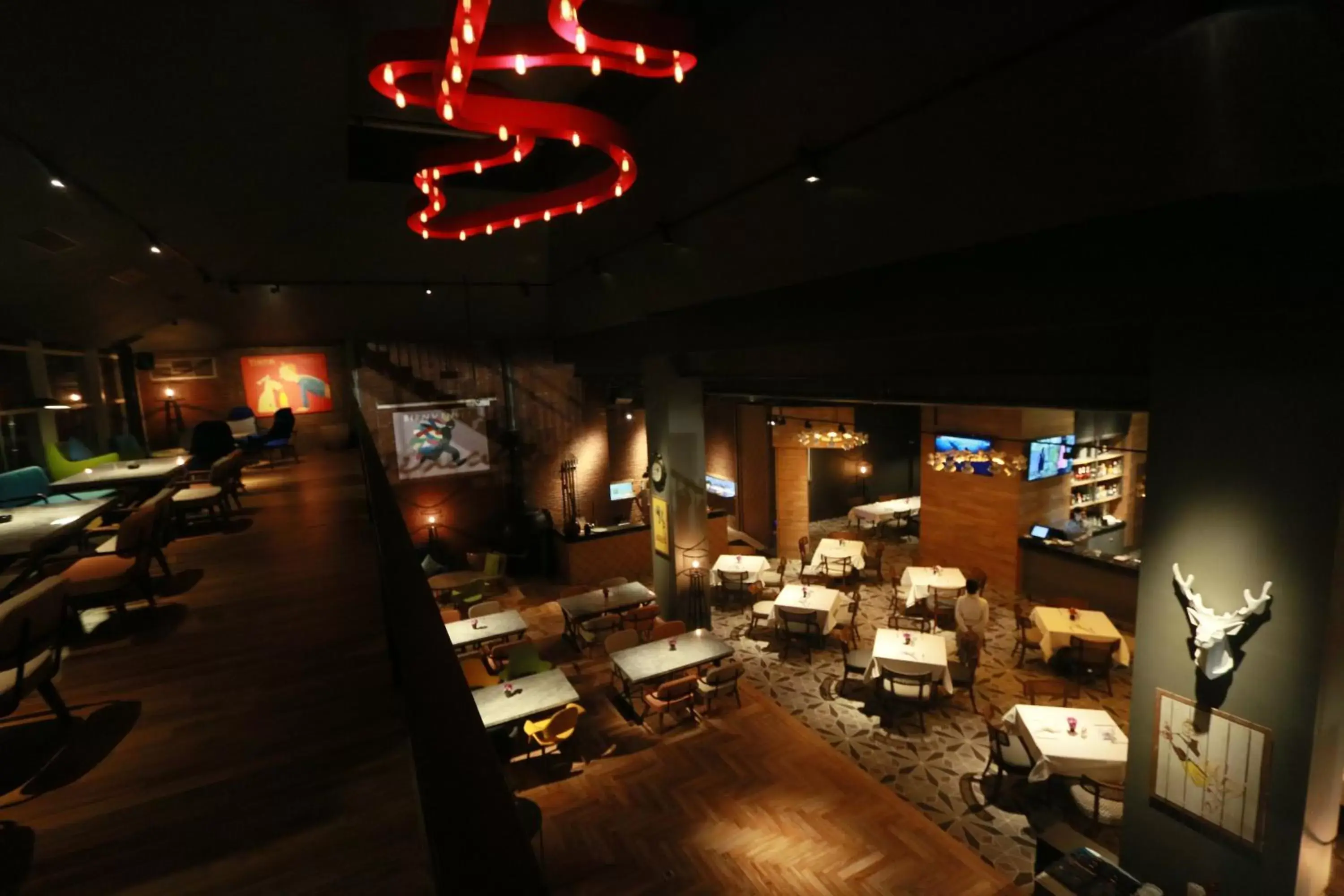 Restaurant/places to eat in Java Paragon Hotel & Residences Restaurant/places to eat in Java Paragon Hotel & Residences