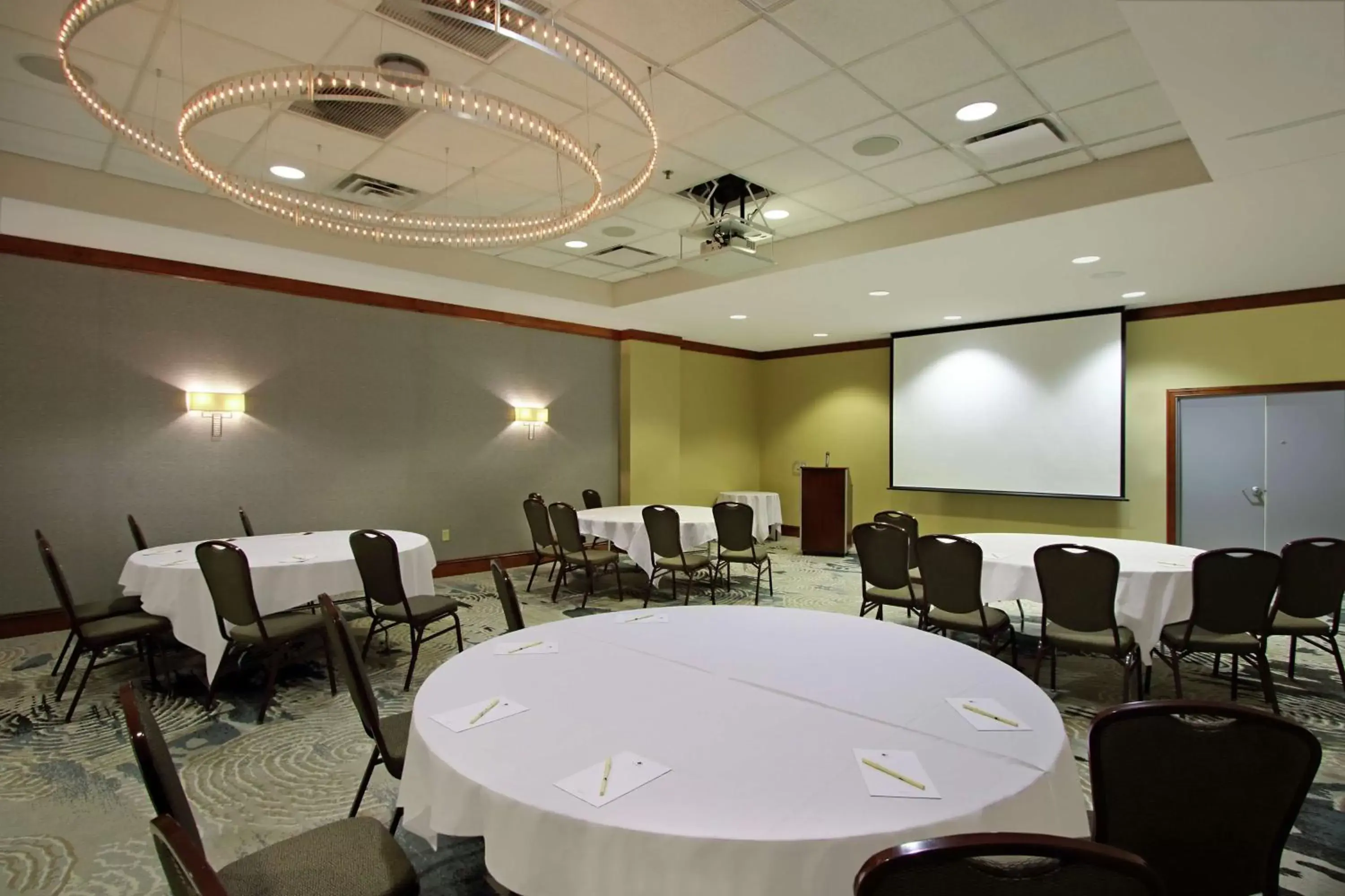 Meeting/conference room in Doubletree by Hilton Newark