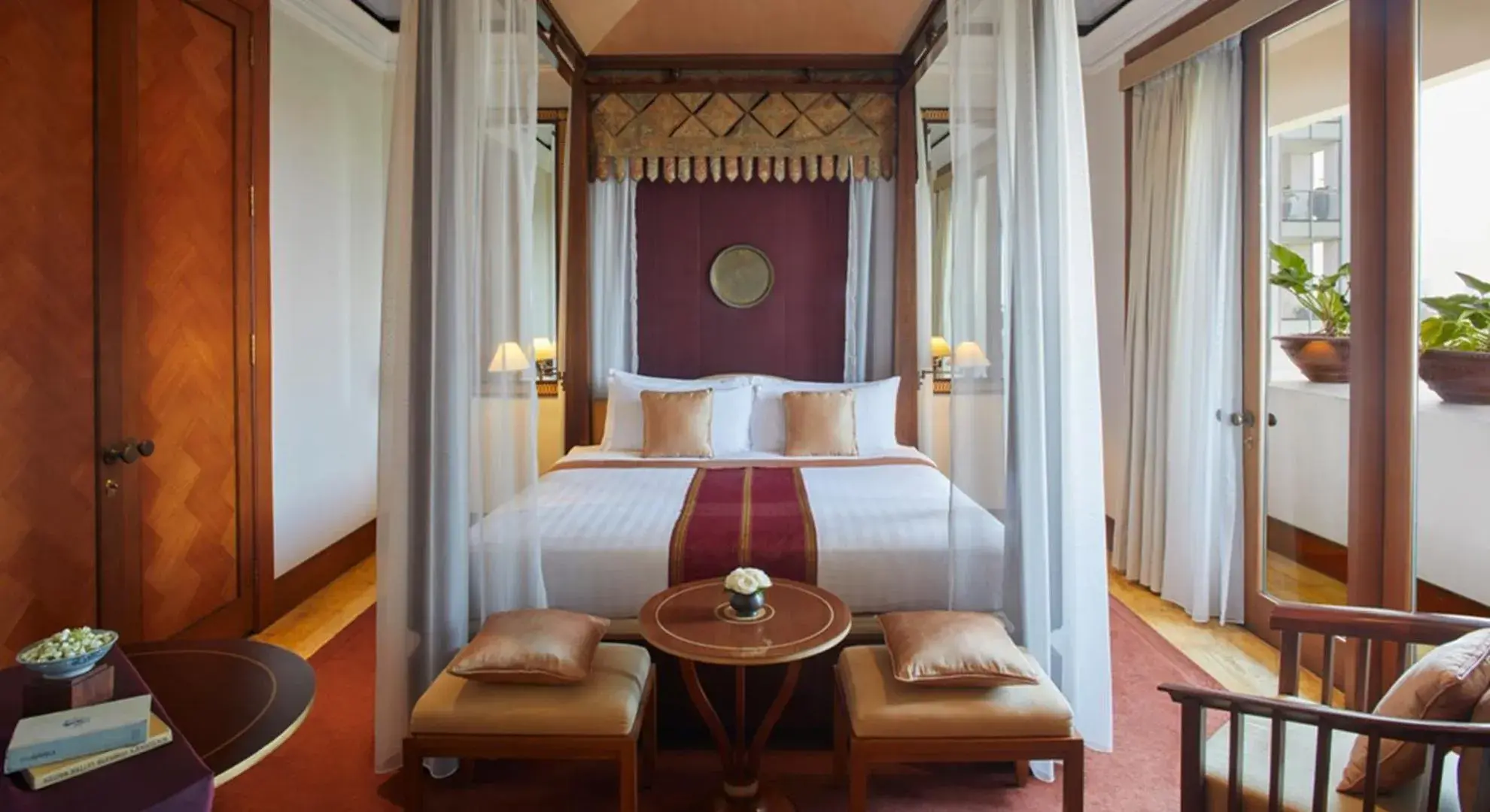 Decorative detail, Bed in The Dharmawangsa Jakarta