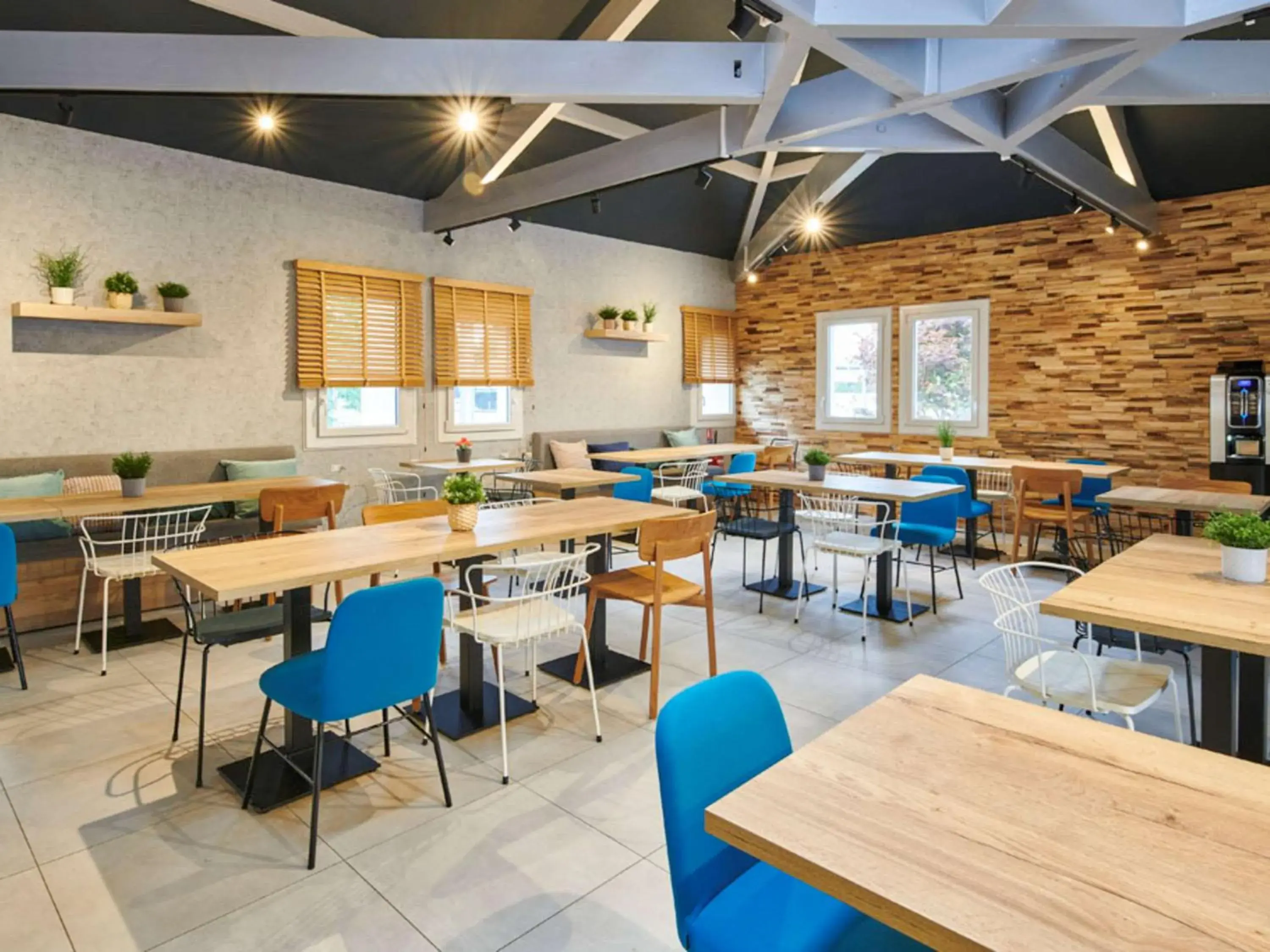 Restaurant/places to eat in ibis budget Bayonne Restaurant/places to eat in ibis budget Bayonne