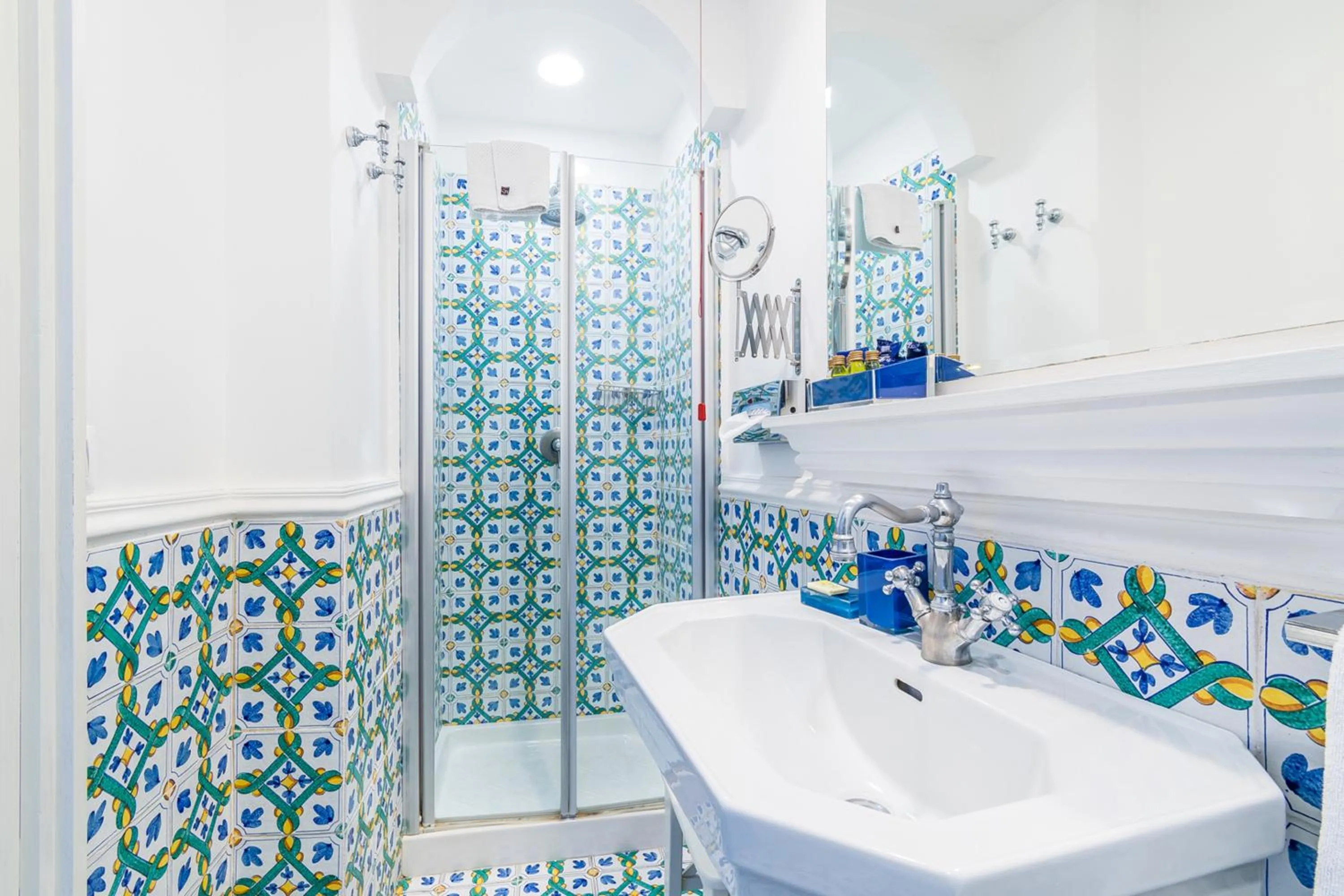 Shower in Le Ancore Hotel