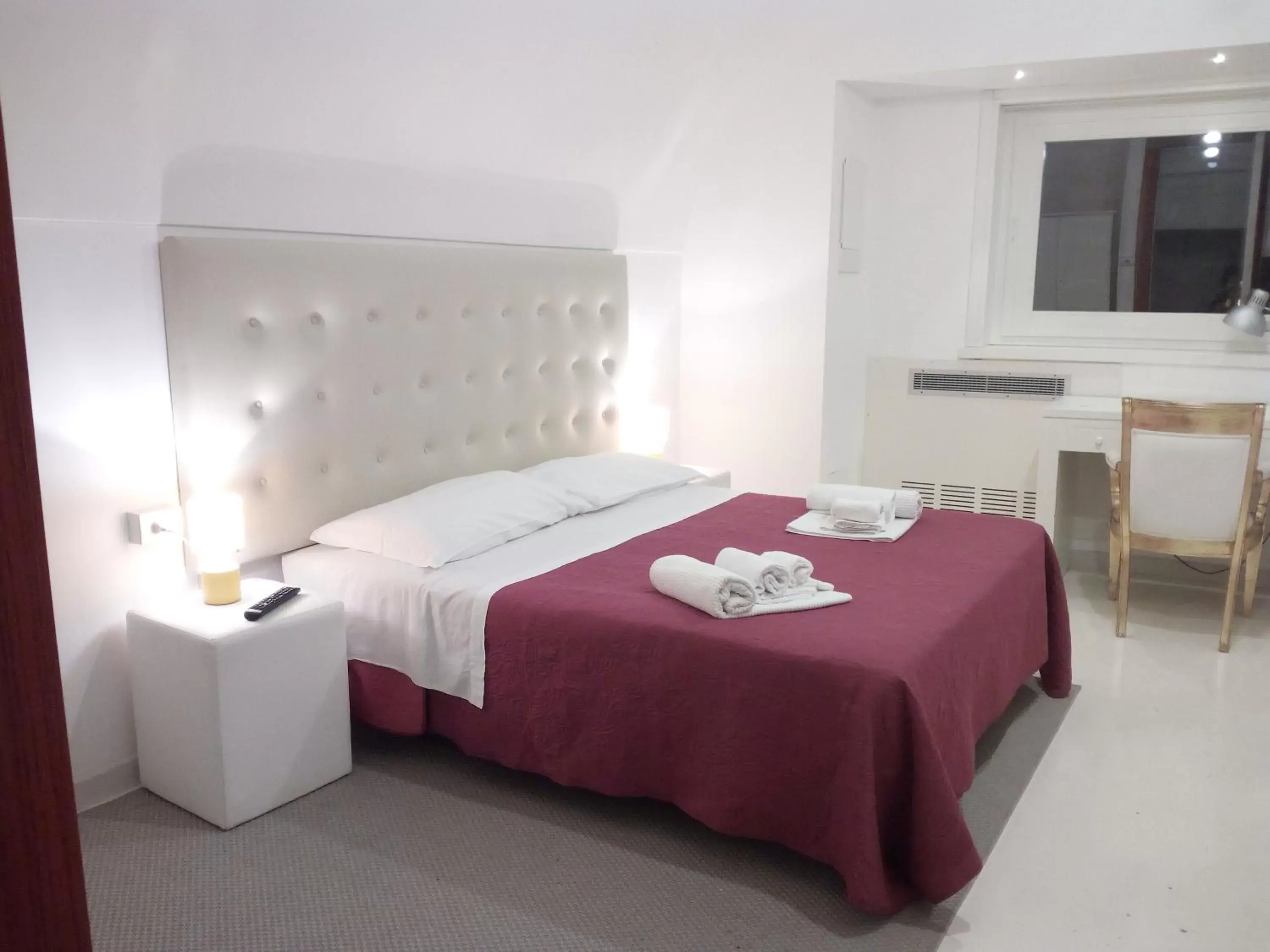 Photo of the whole room, Bed in San Giorgio Modica Hotel