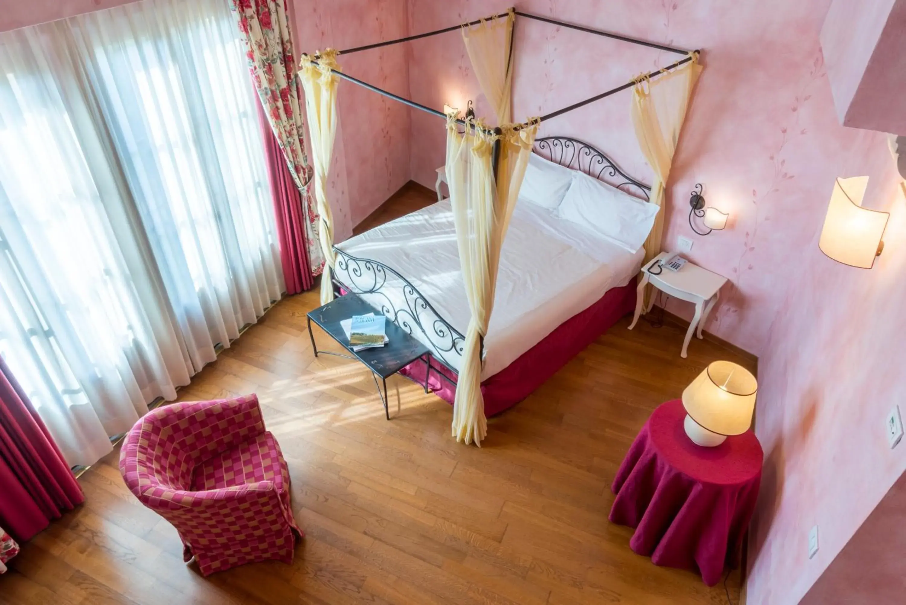 Bed in Hotel Borgo Di Cortefreda