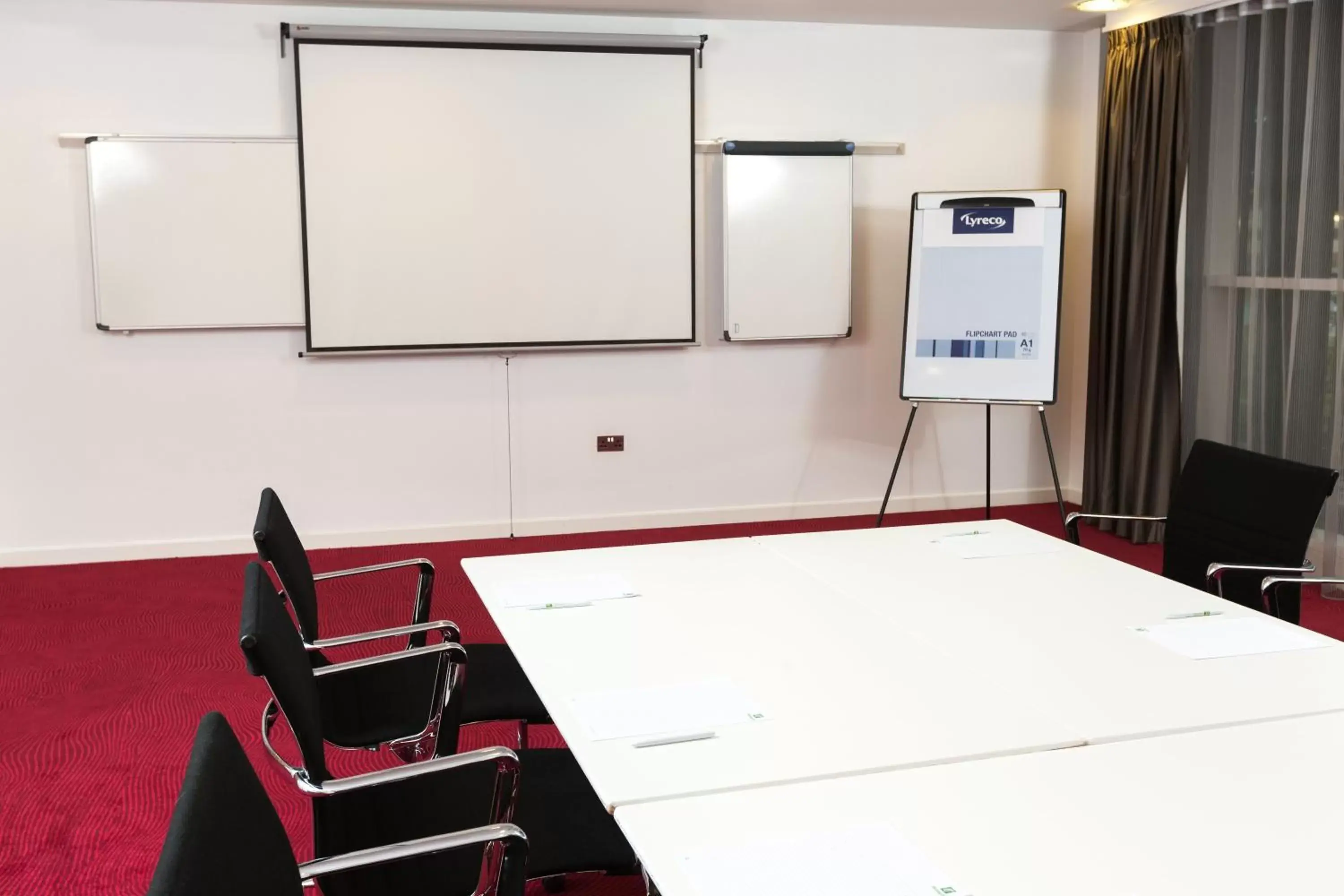 Meeting/conference room in Holiday Inn Manchester-Mediacityuk, an IHG Hotel