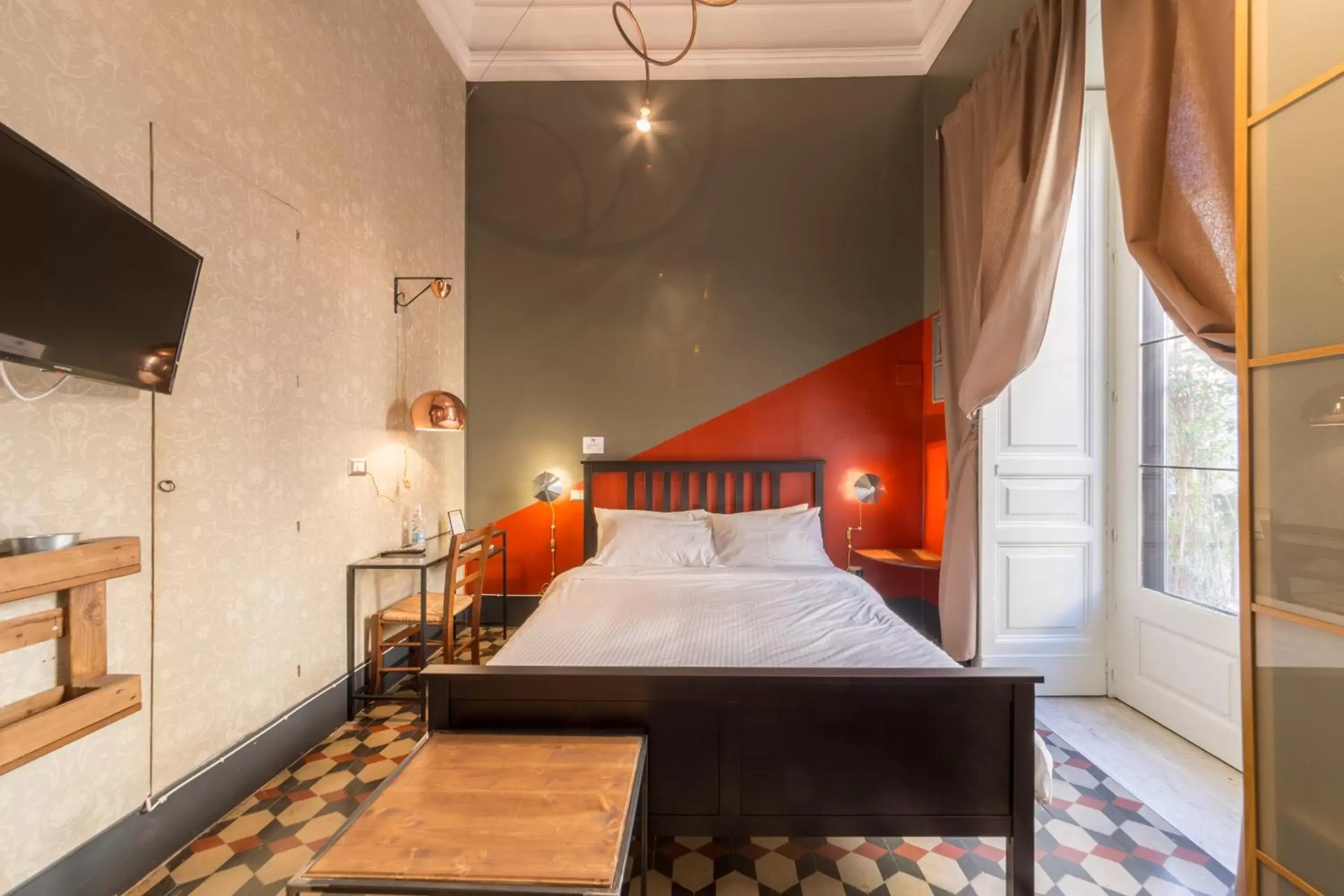 Photo of the whole room, Bed in Grand Tour Design Guest House Catania
