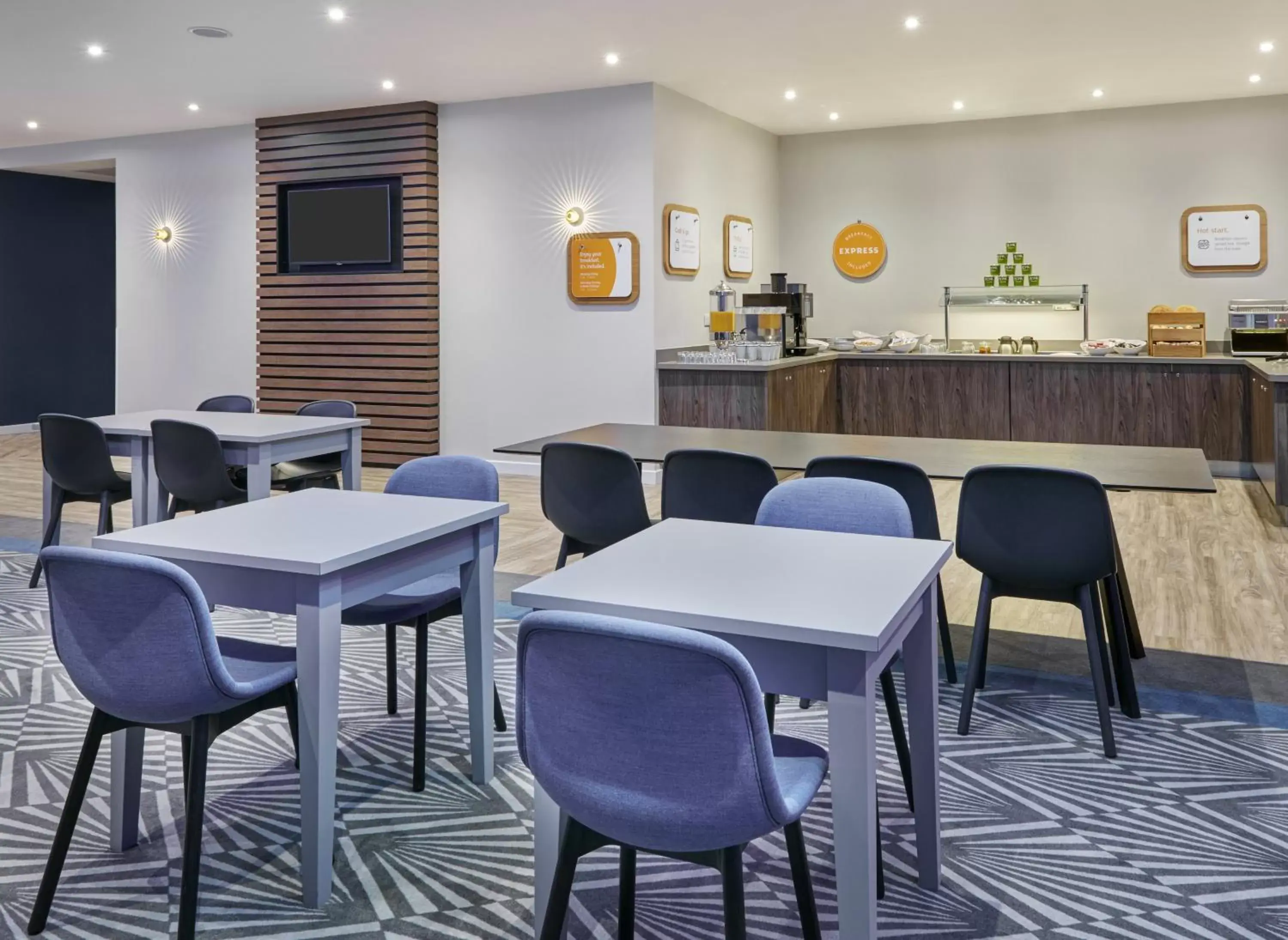 Restaurant/Places to Eat in Holiday Inn Express Grimsby, an IHG Hotel