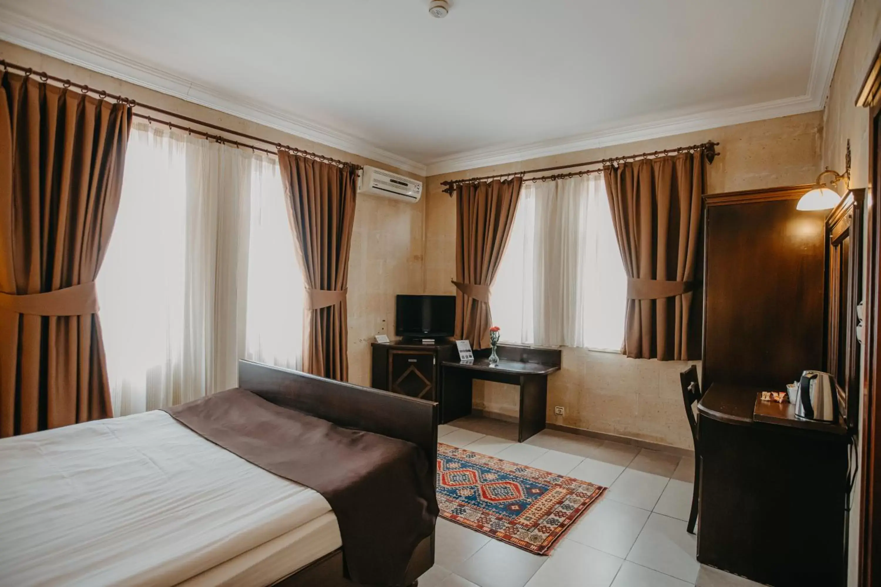 Massage, TV/Entertainment Center in Royal Stone Houses - Goreme