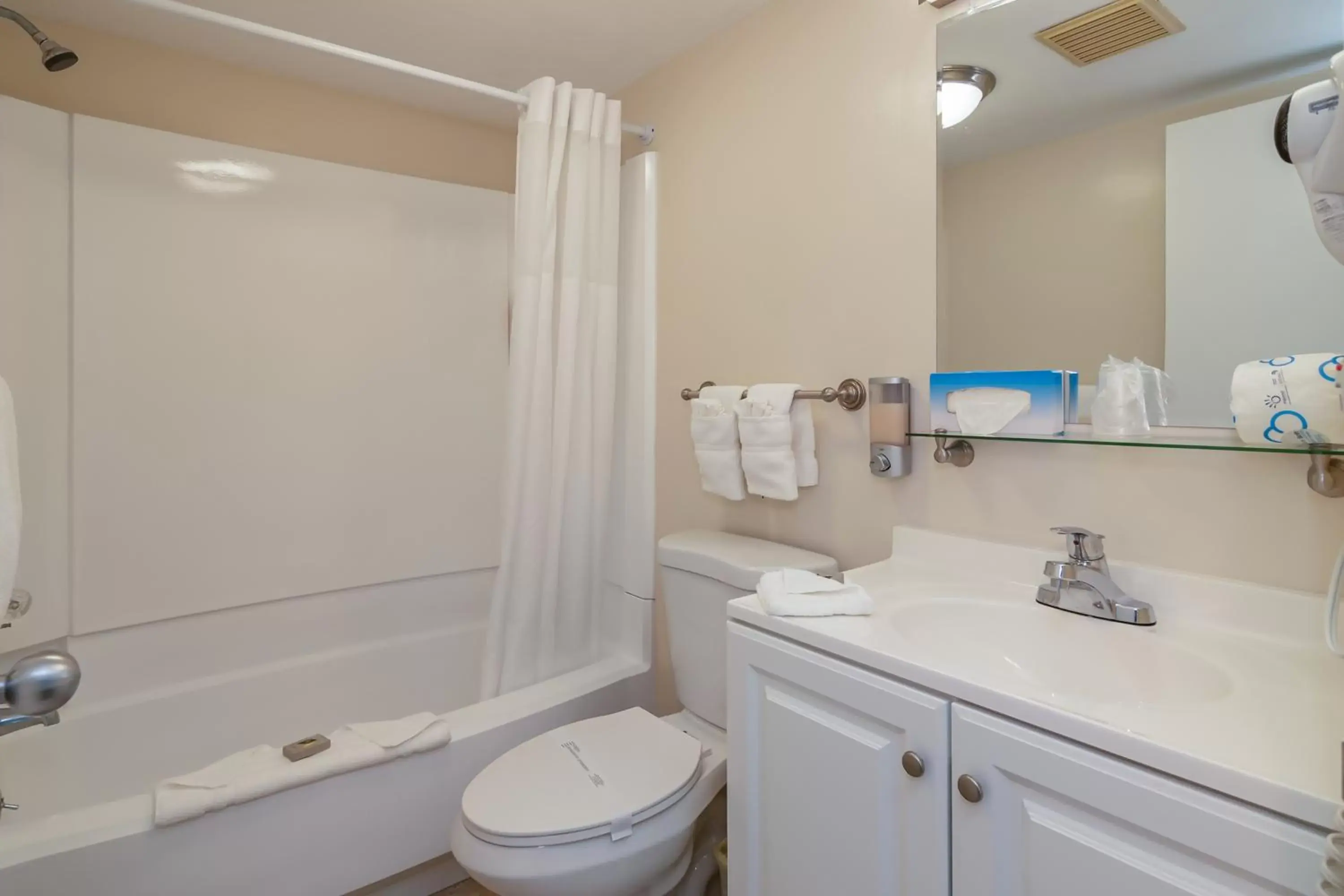 Bathroom in The Fairways Inn of Naples