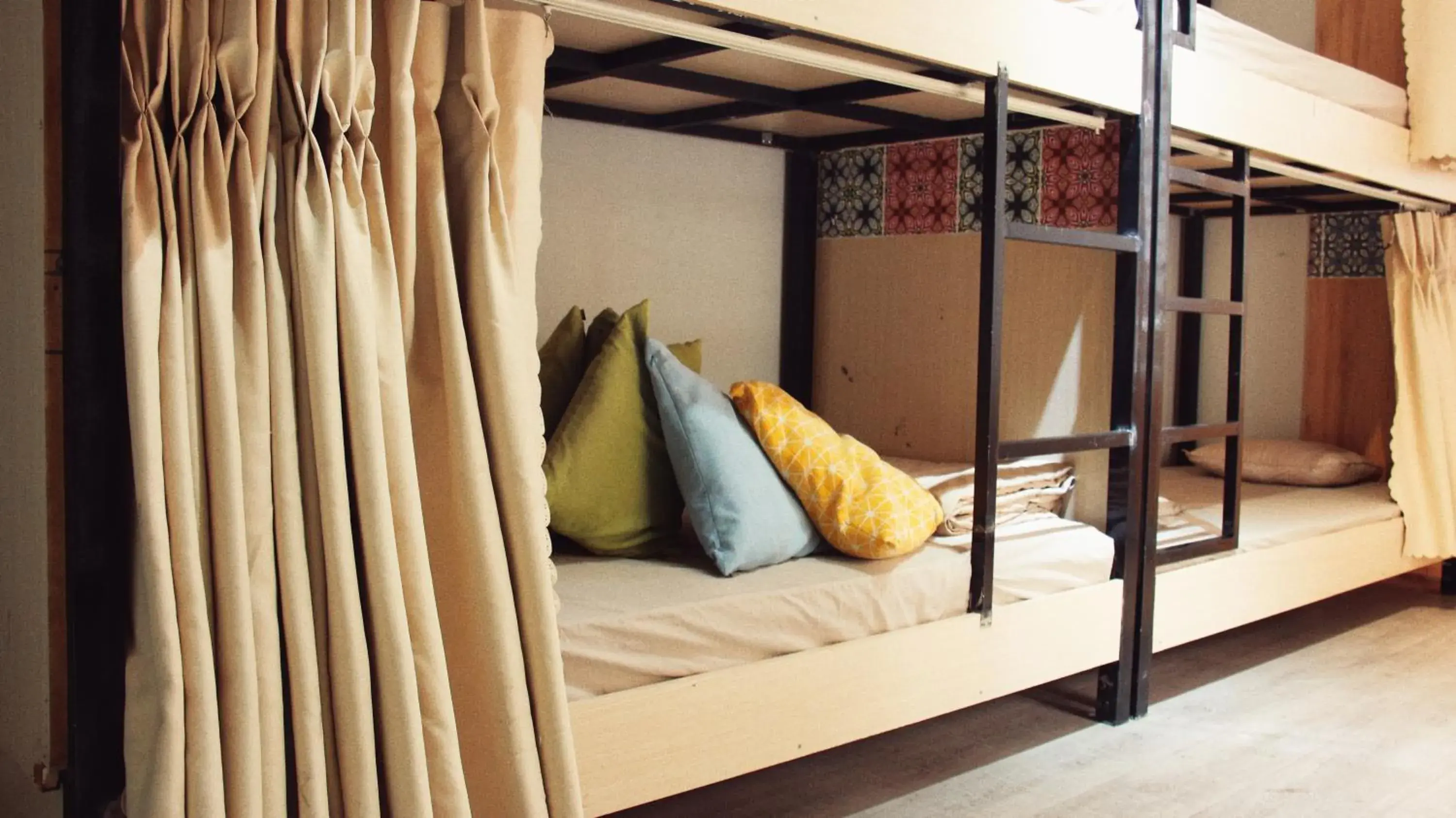 Bunk Bed in Coucou Homestead - I