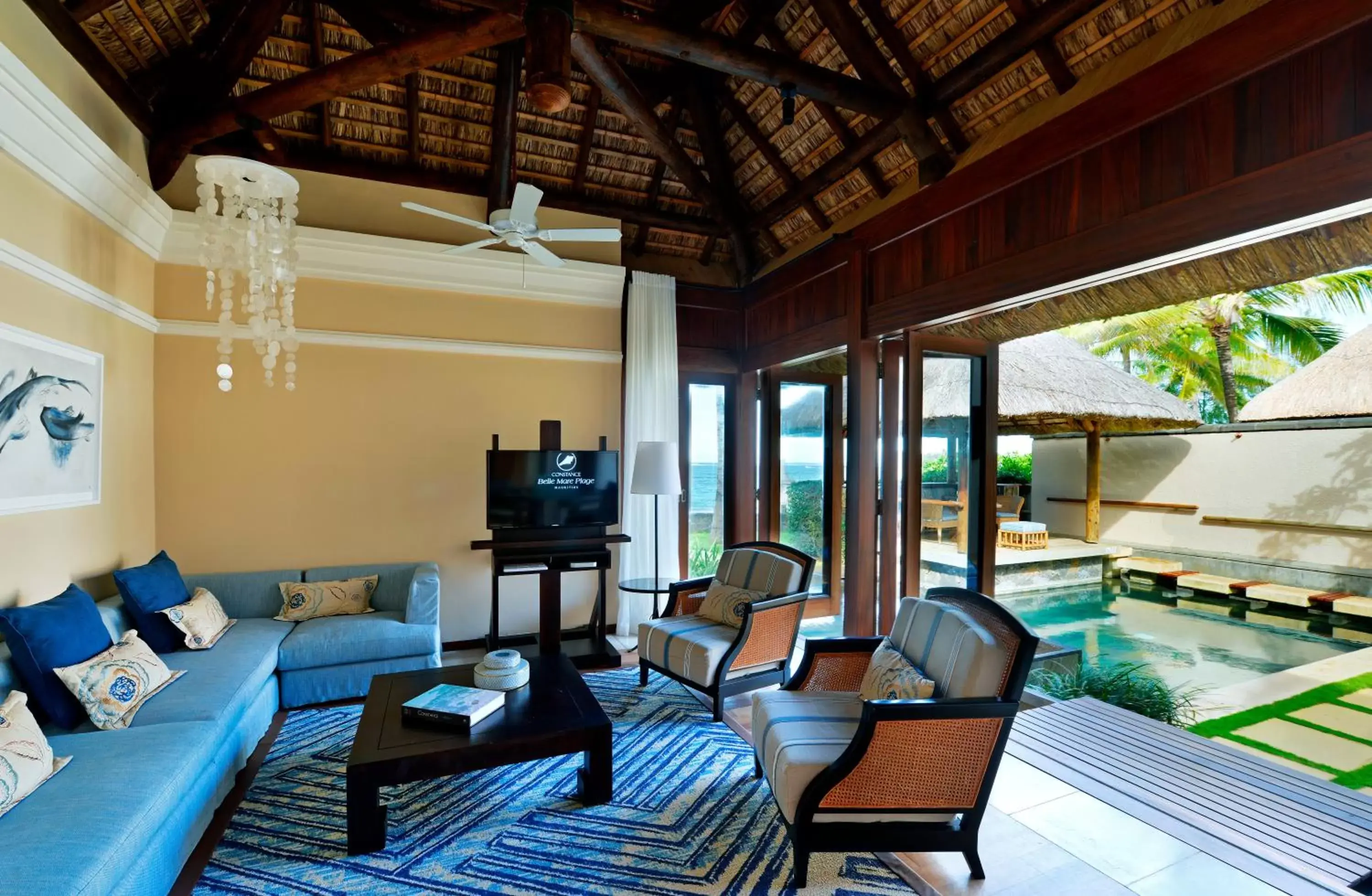Living room, Seating Area in Constance Belle Mare Plage