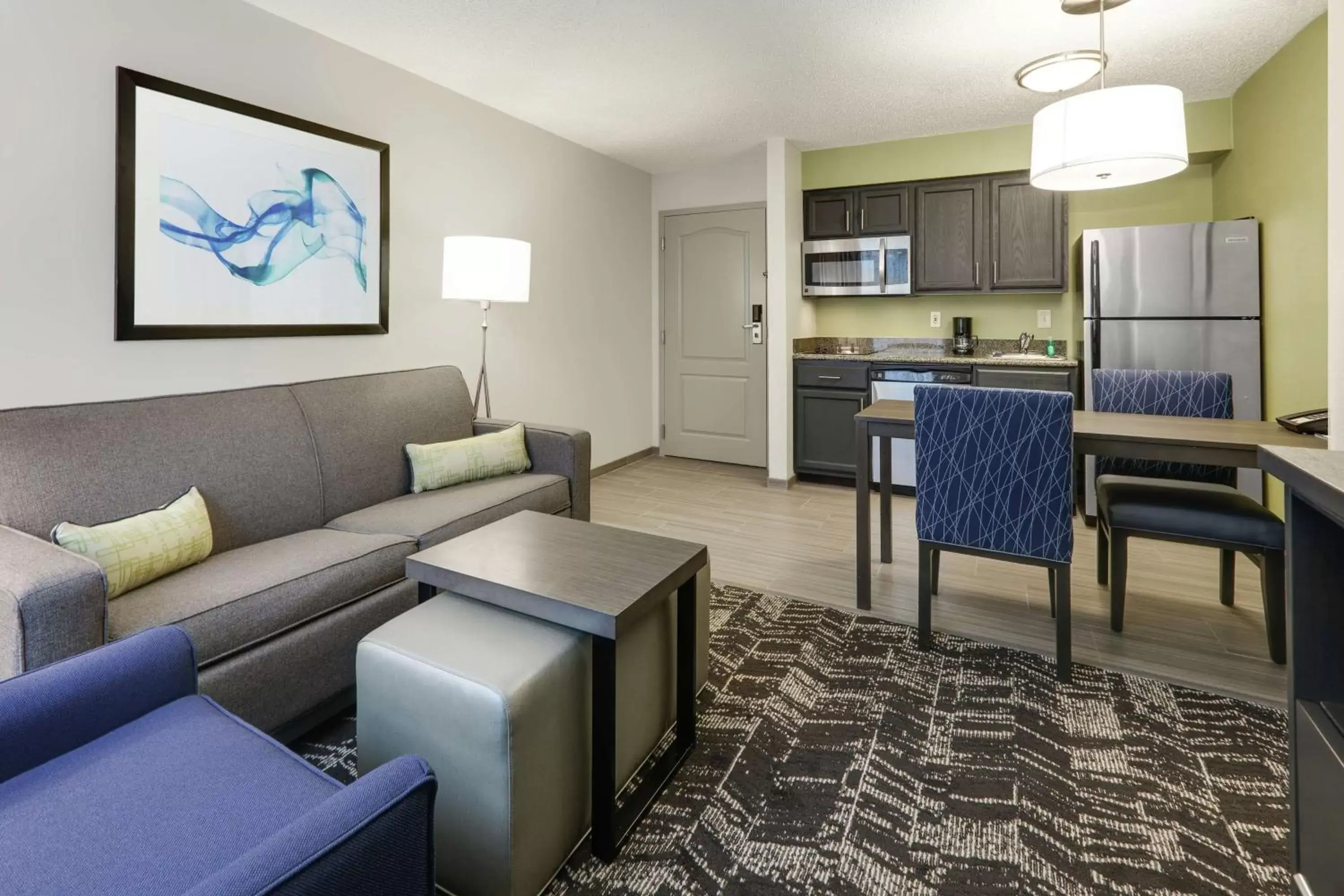 Living room, Seating Area in Homewood Suites by Hilton Saint Louis-Chesterfield