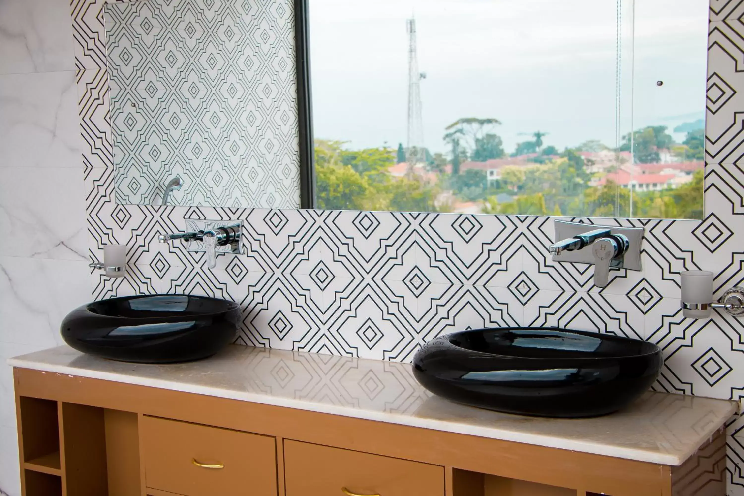 Bathroom in Hotel Horizon Entebbe Bathroom in Hotel Horizon Entebbe