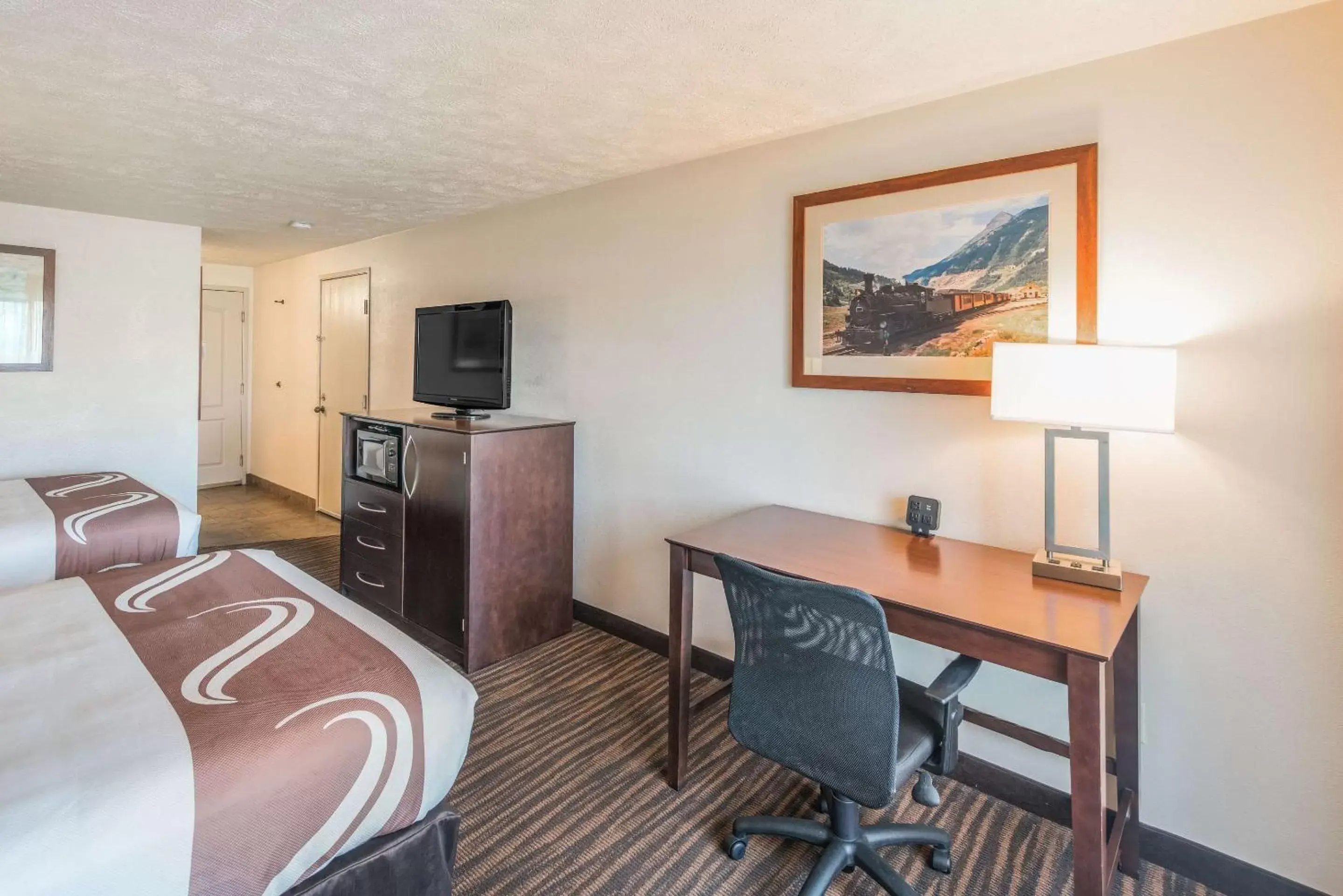 Photo of the whole room, TV/Entertainment Center in Quality Inn & Suites Downtown Walla Walla