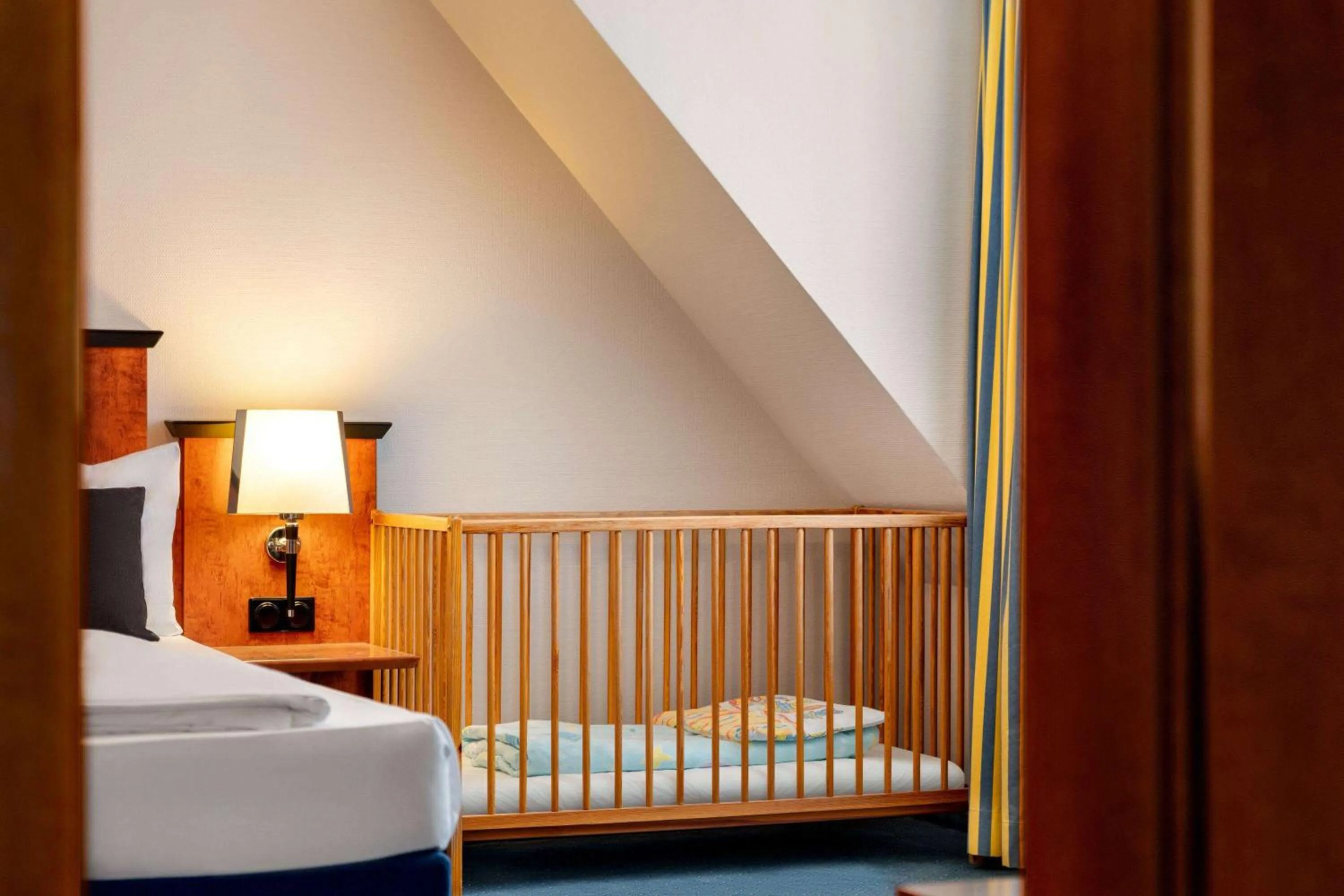 Photo of the whole room, Bed in Amedia Frankfurt Russelsheim Trademark Collection by Wyndham