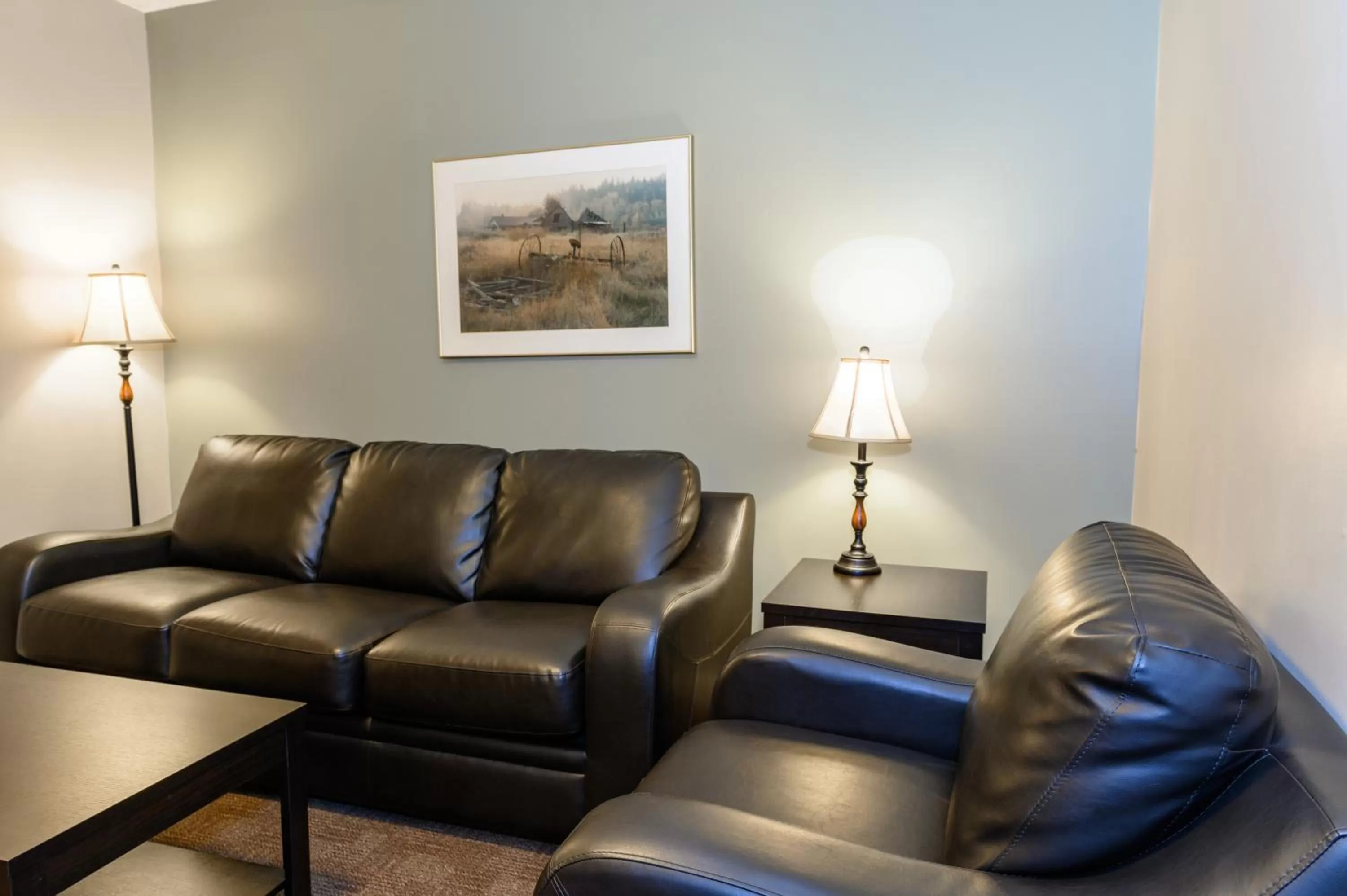 Living room in Super 8 by Wyndham Cochrane