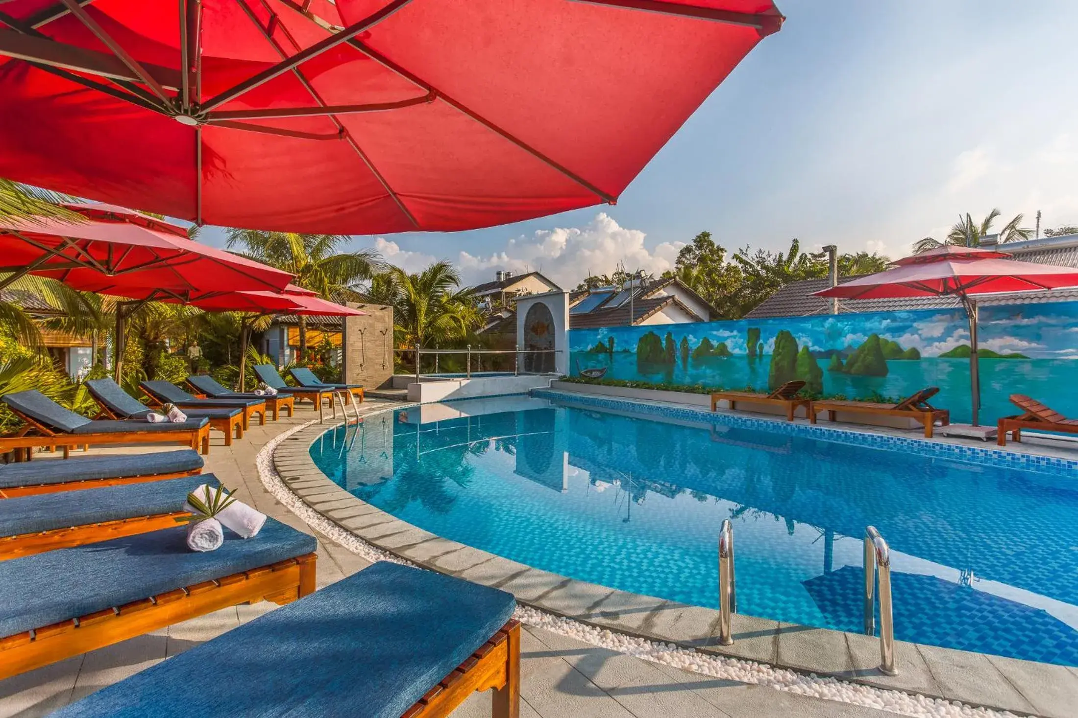 Swimming Pool in Palm Hills Resort
