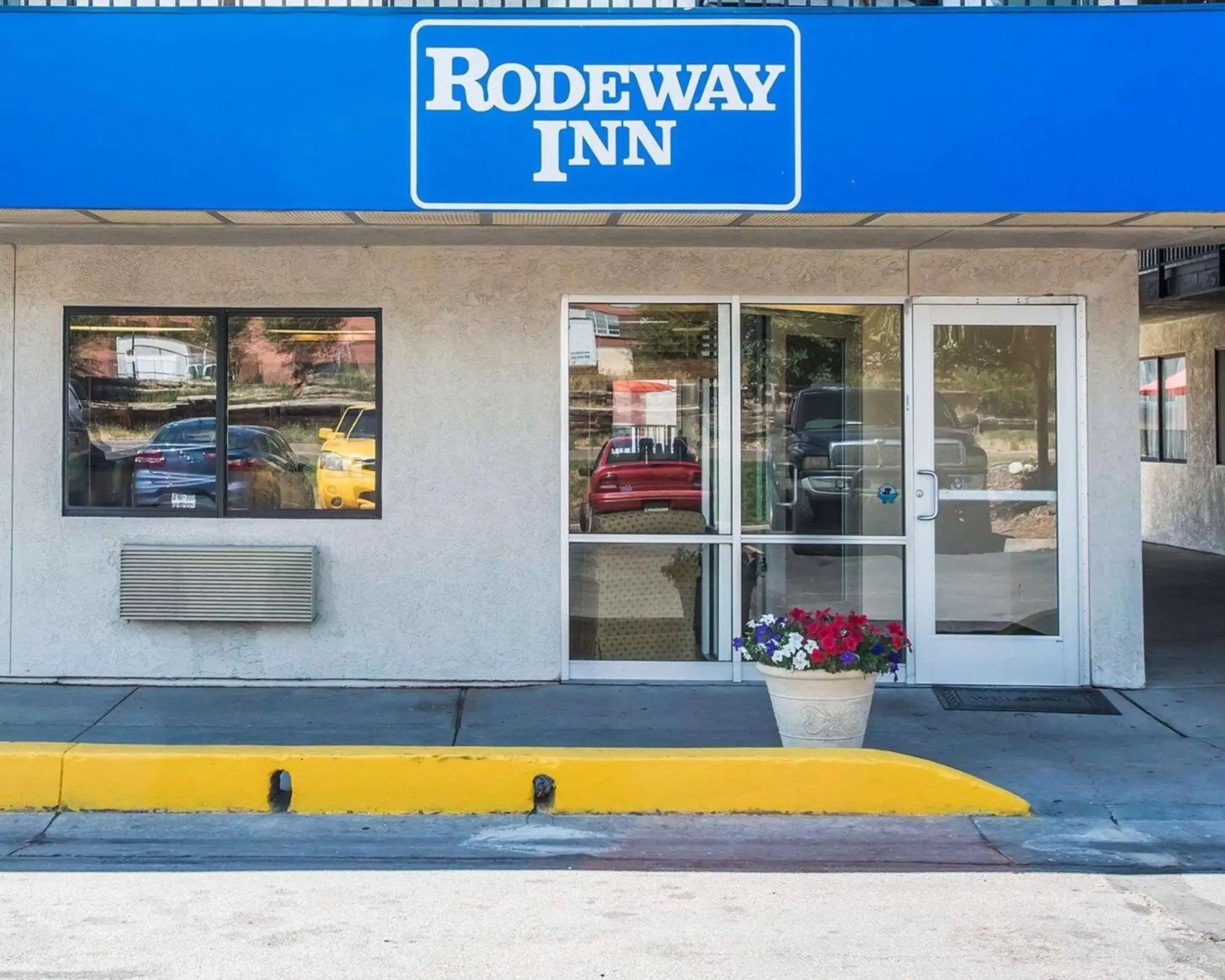 Property building in Rodeway Inn Greeley