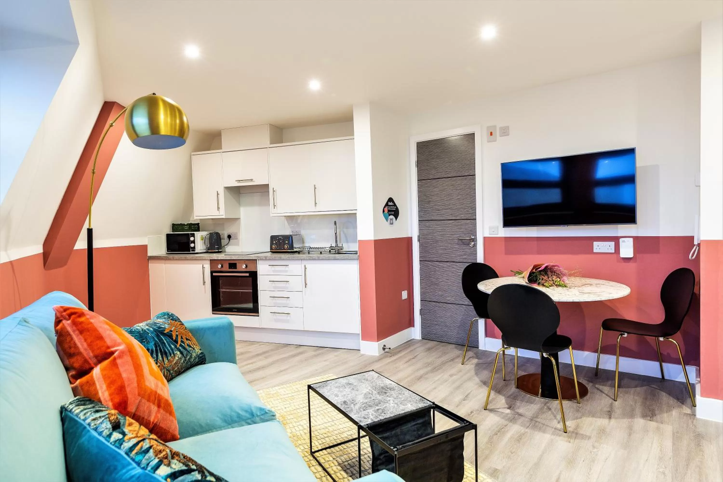 Kitchen or kitchenette in Your Apartment I Clifton Village