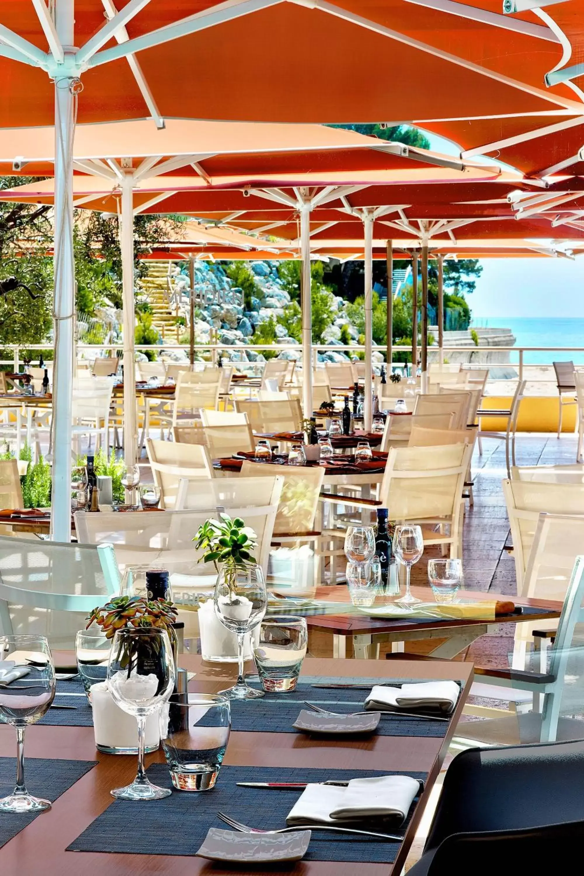 Restaurant/Places to Eat in Le Méridien Beach Plaza