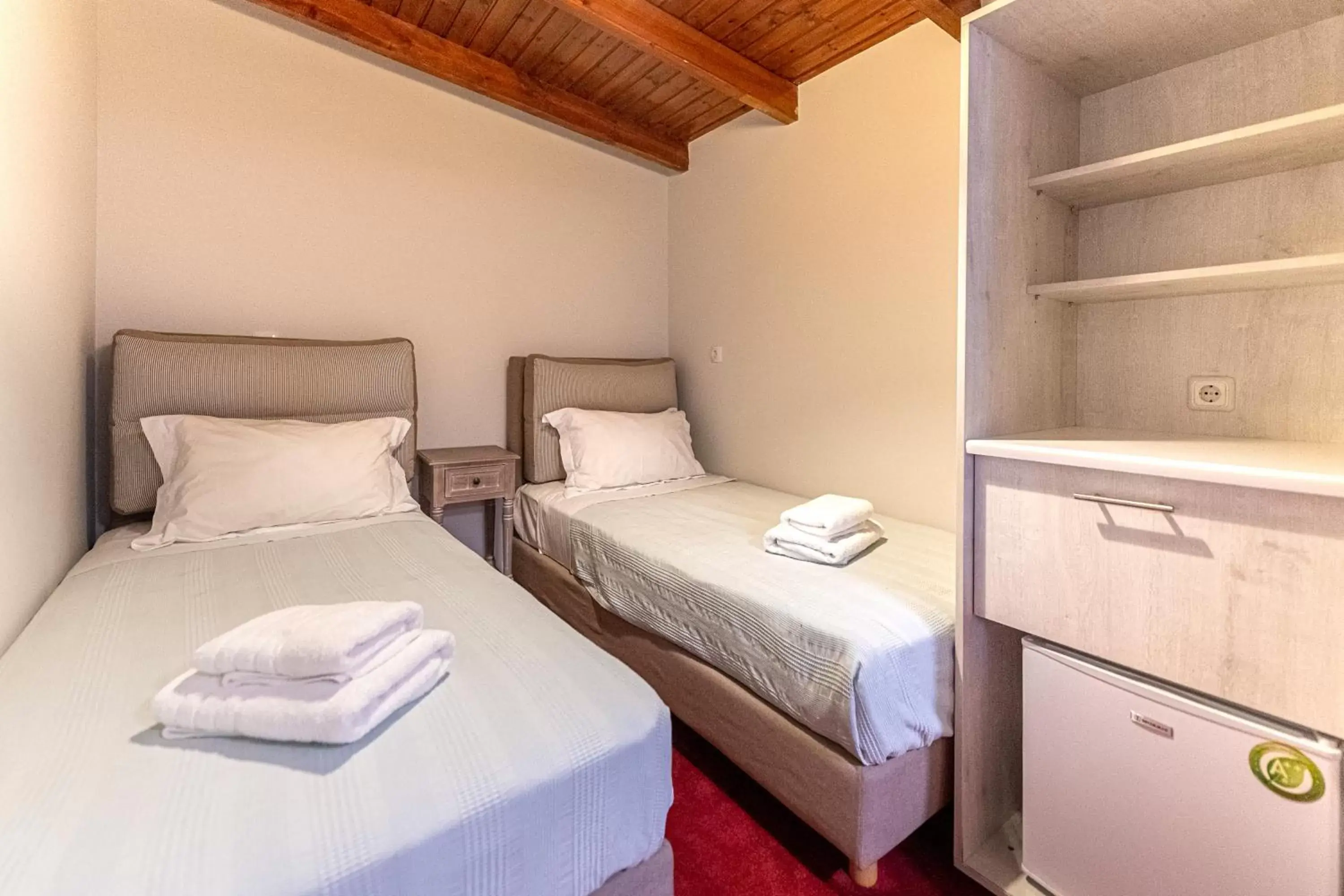 Bed in Apartments Tina FREE transfer from-to the airport