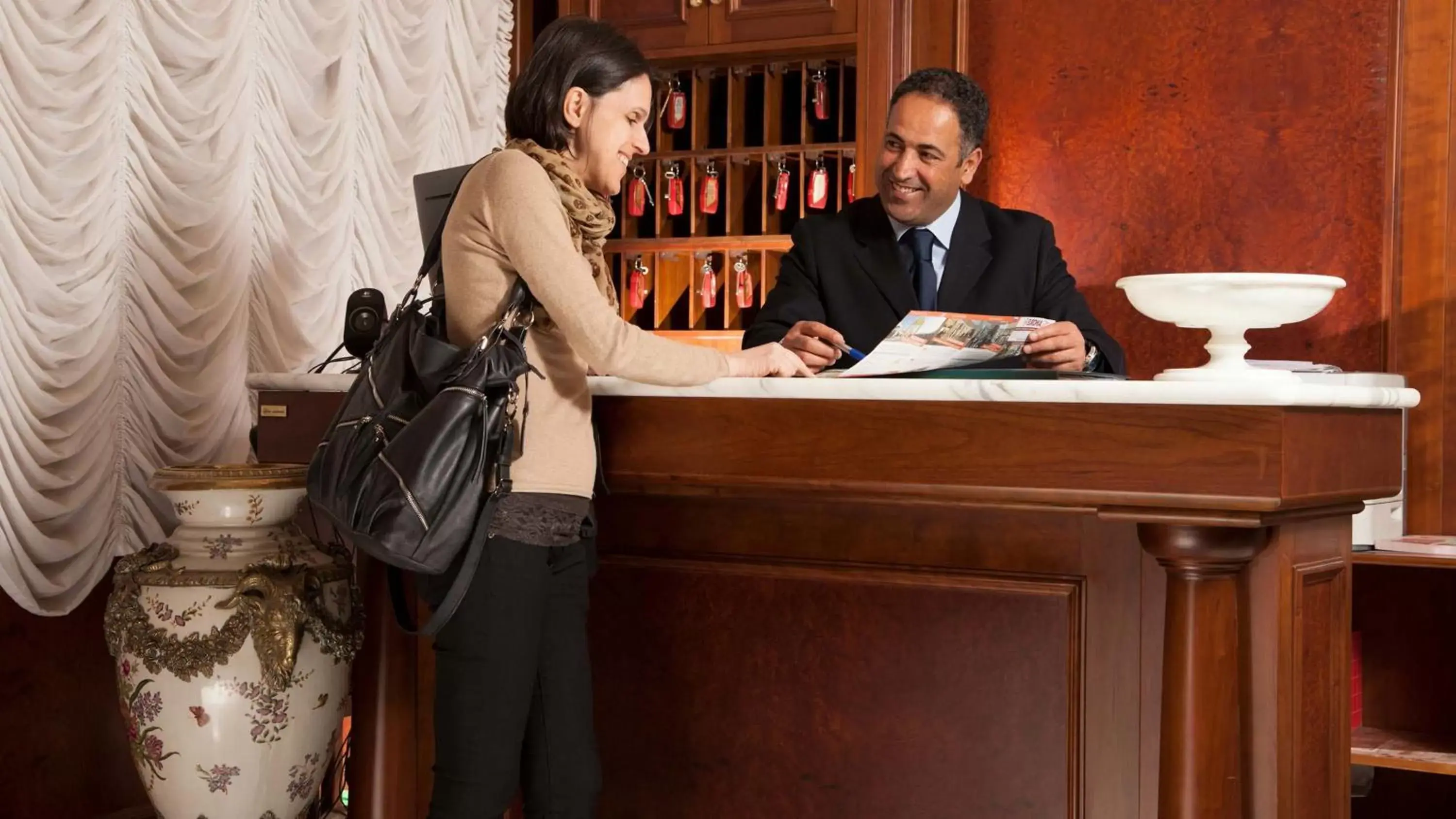 Staff, Lobby/Reception in Hotel Grifo
