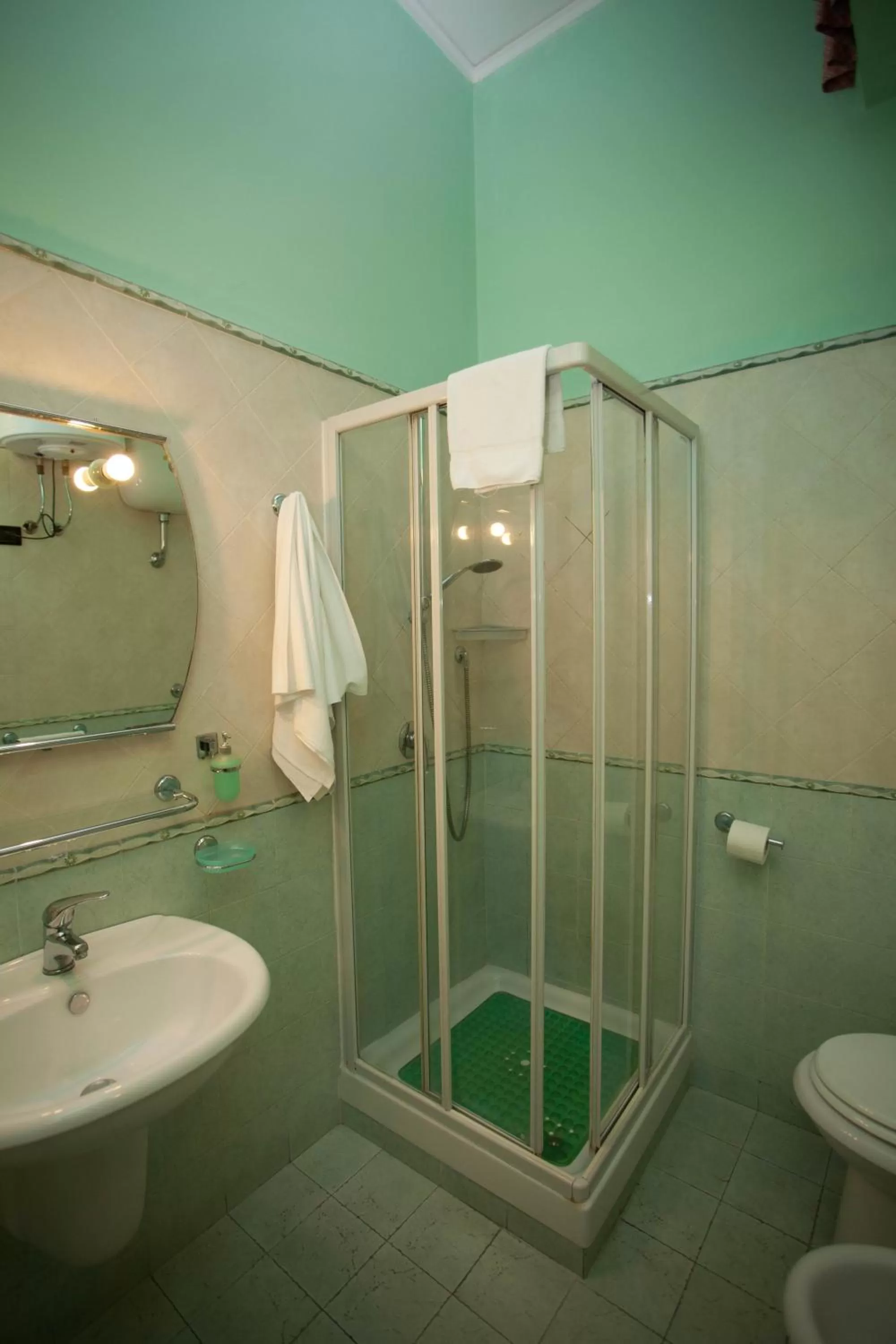 Bathroom in B&B Terra Mia Napoli