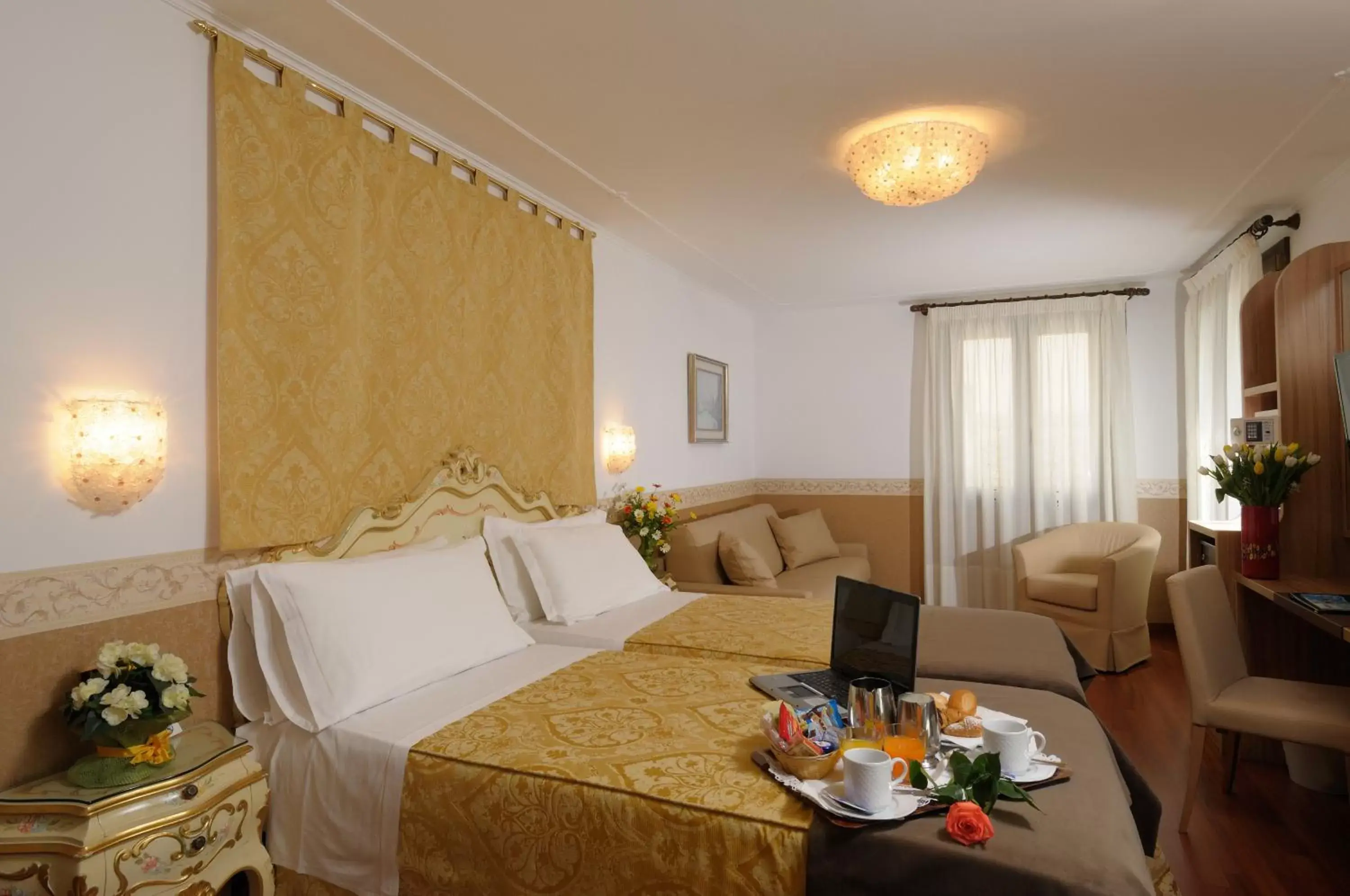 Photo of the whole room in UNAHOTELS Ala Venezia-Adults 16