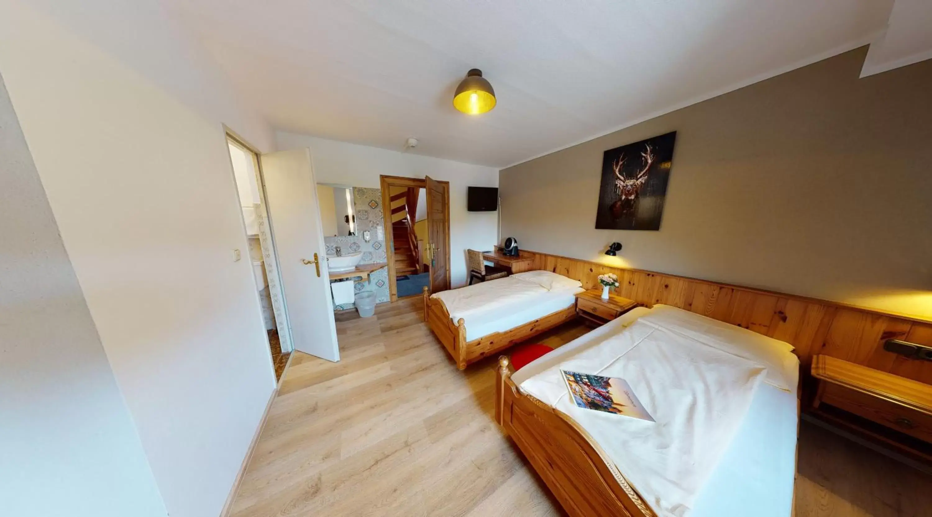 Photo of the whole room, Bed in Hotel Rothenburger Hof Photo of the whole room, Bed in Hotel Rothenburger Hof