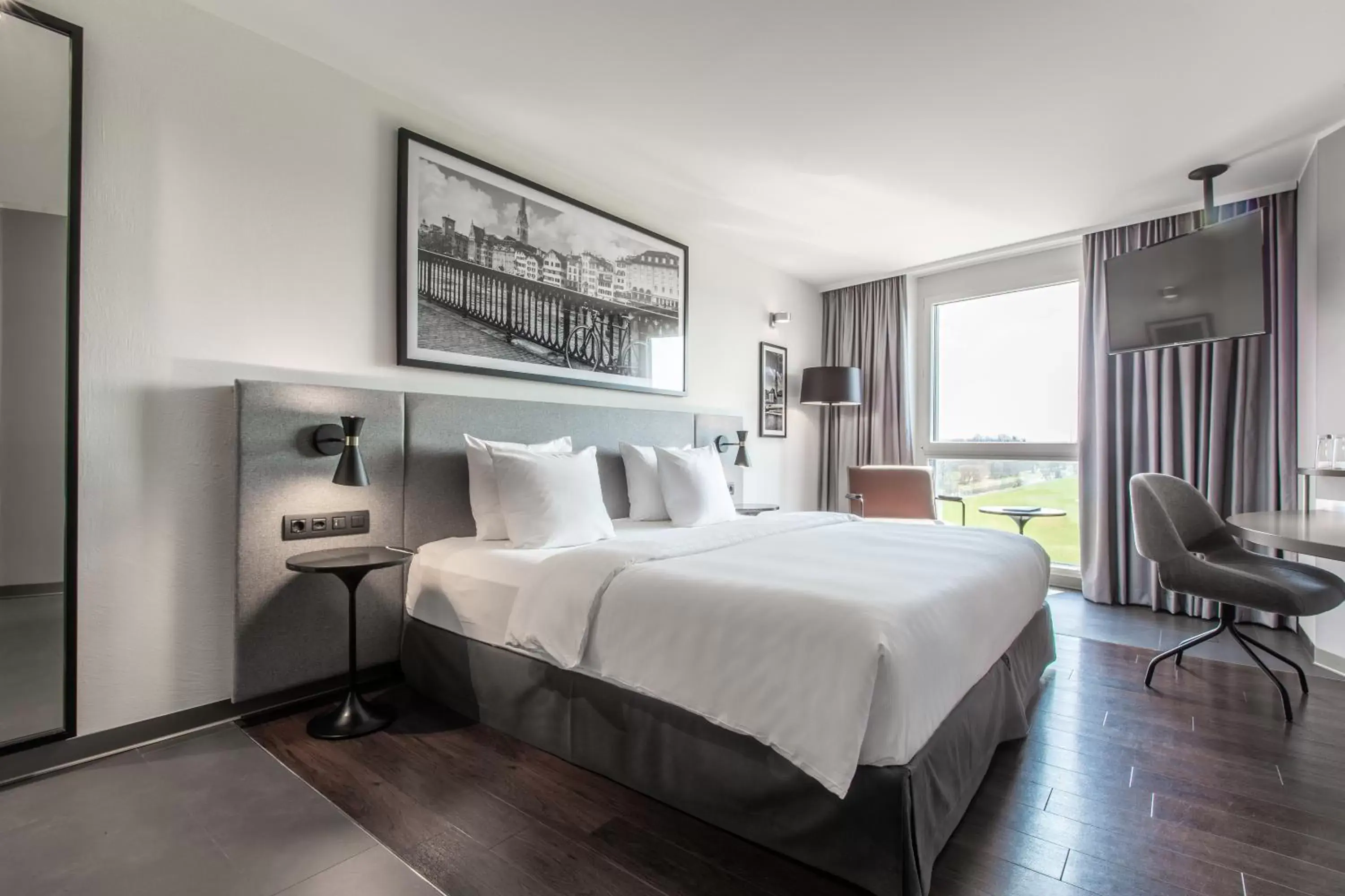 Bedroom, Bed in Radisson Hotel Zurich Airport