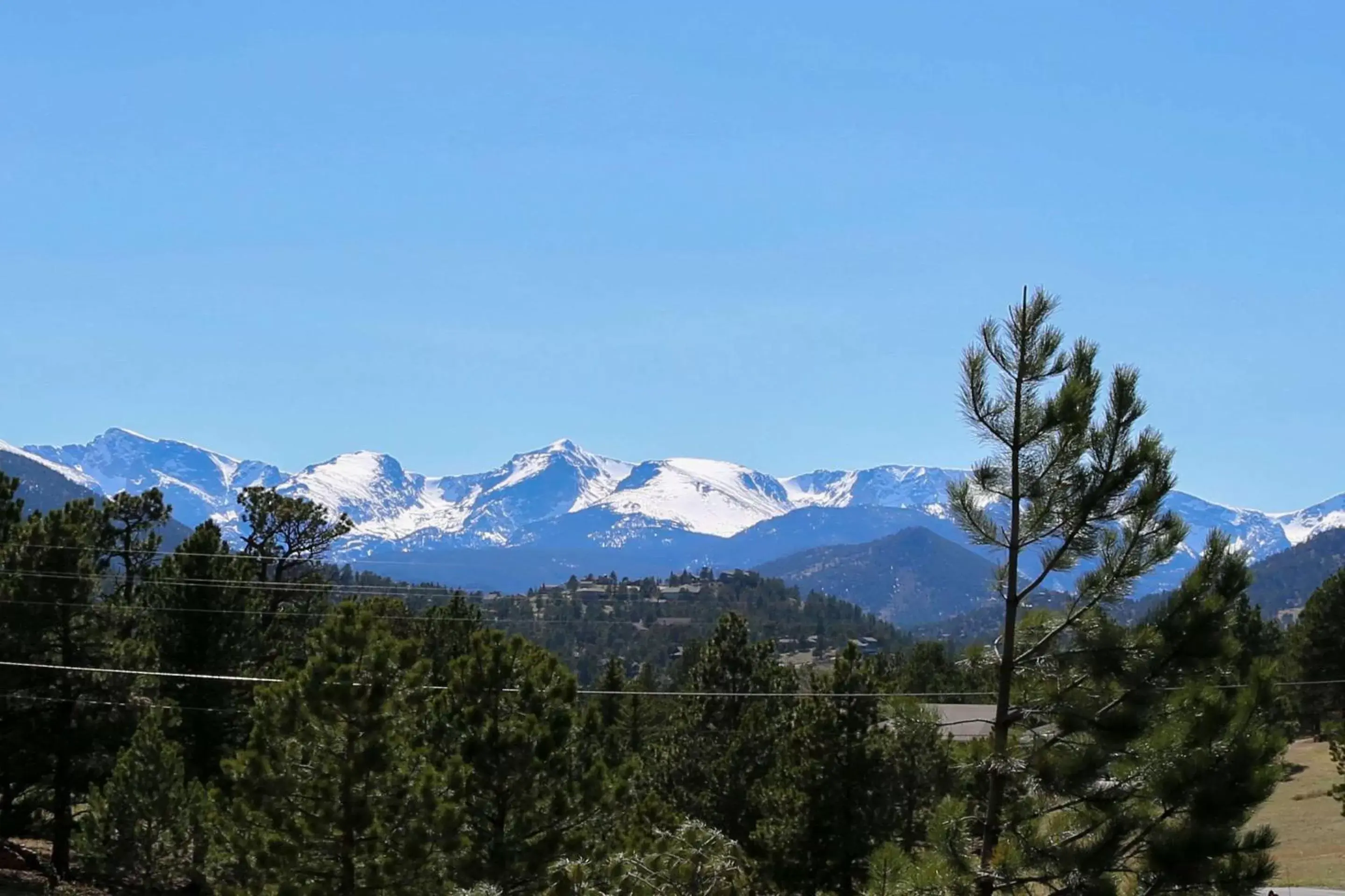 Photo of the whole room, Mountain View in Quality Inn near Rocky Mountain National Park