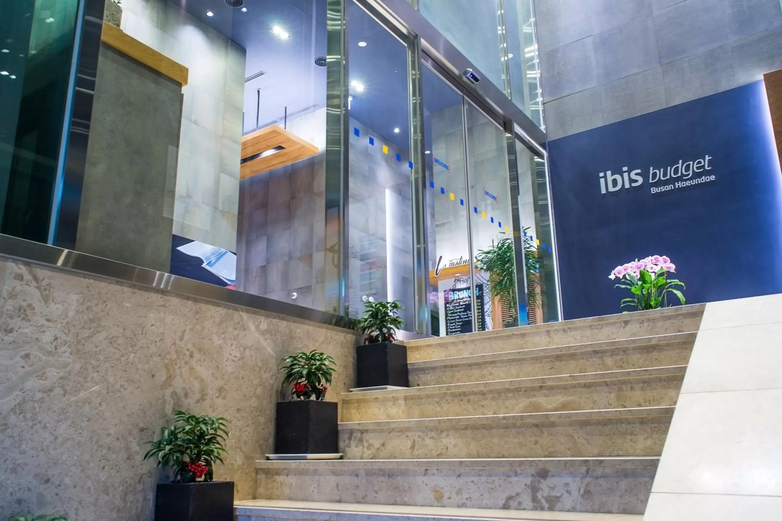 Property building in ibis budget Ambassador Busan Haeundae