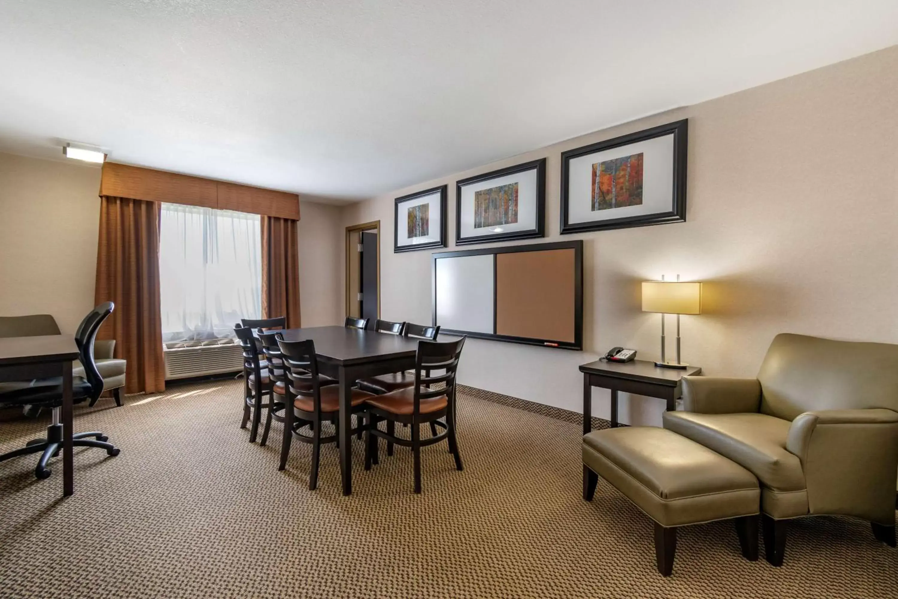 Bedroom, Seating Area in Best Western Bonnyville Inn & Suites