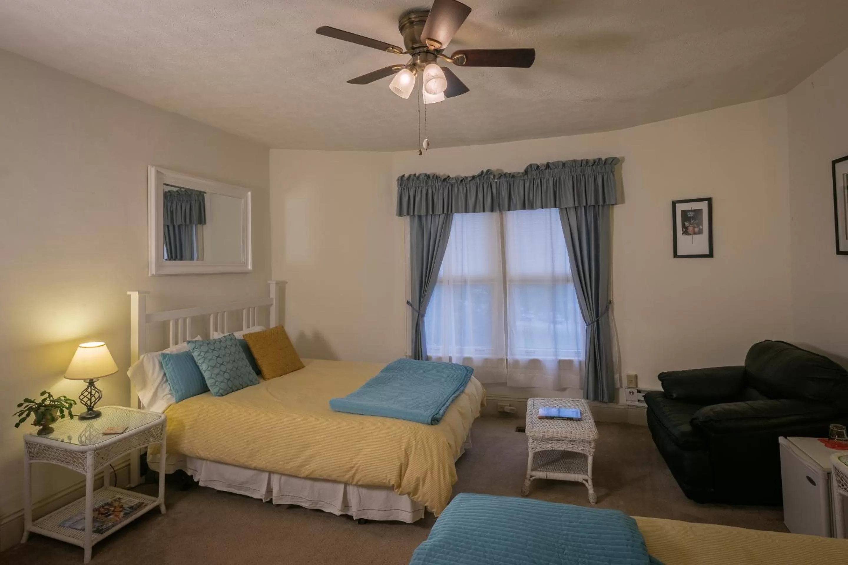 Seating Area in Taylor House Inn