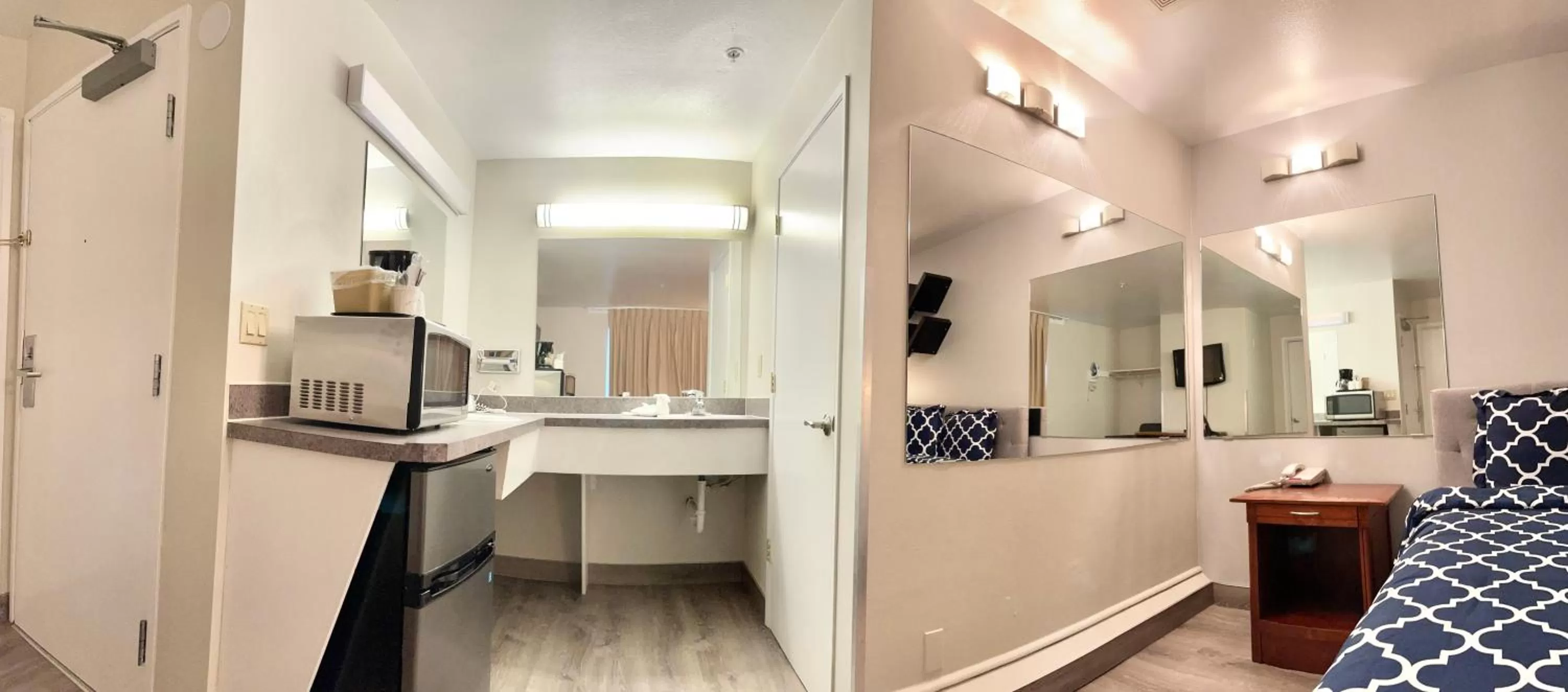 Bathroom in Americas Inn & Suite