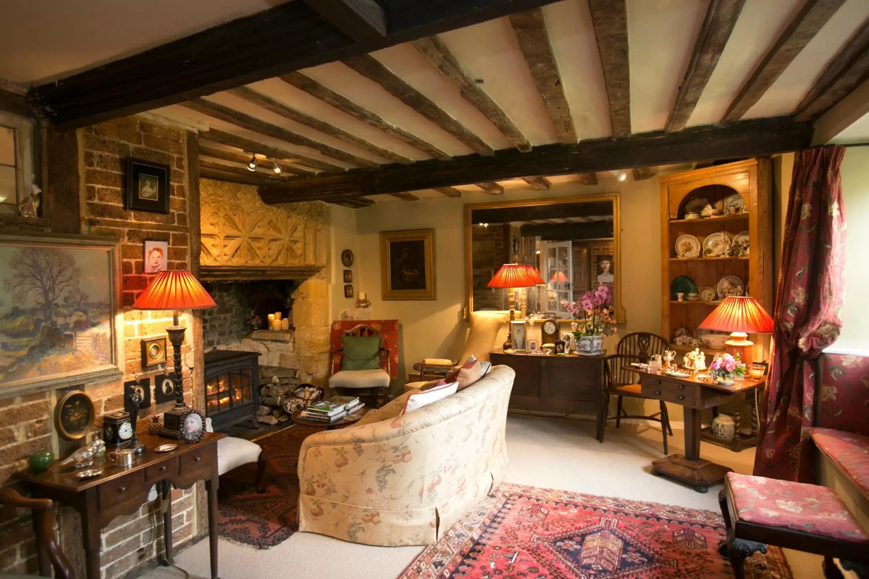 Restaurant/Places to Eat in Tudor Cottage B&B Frampton